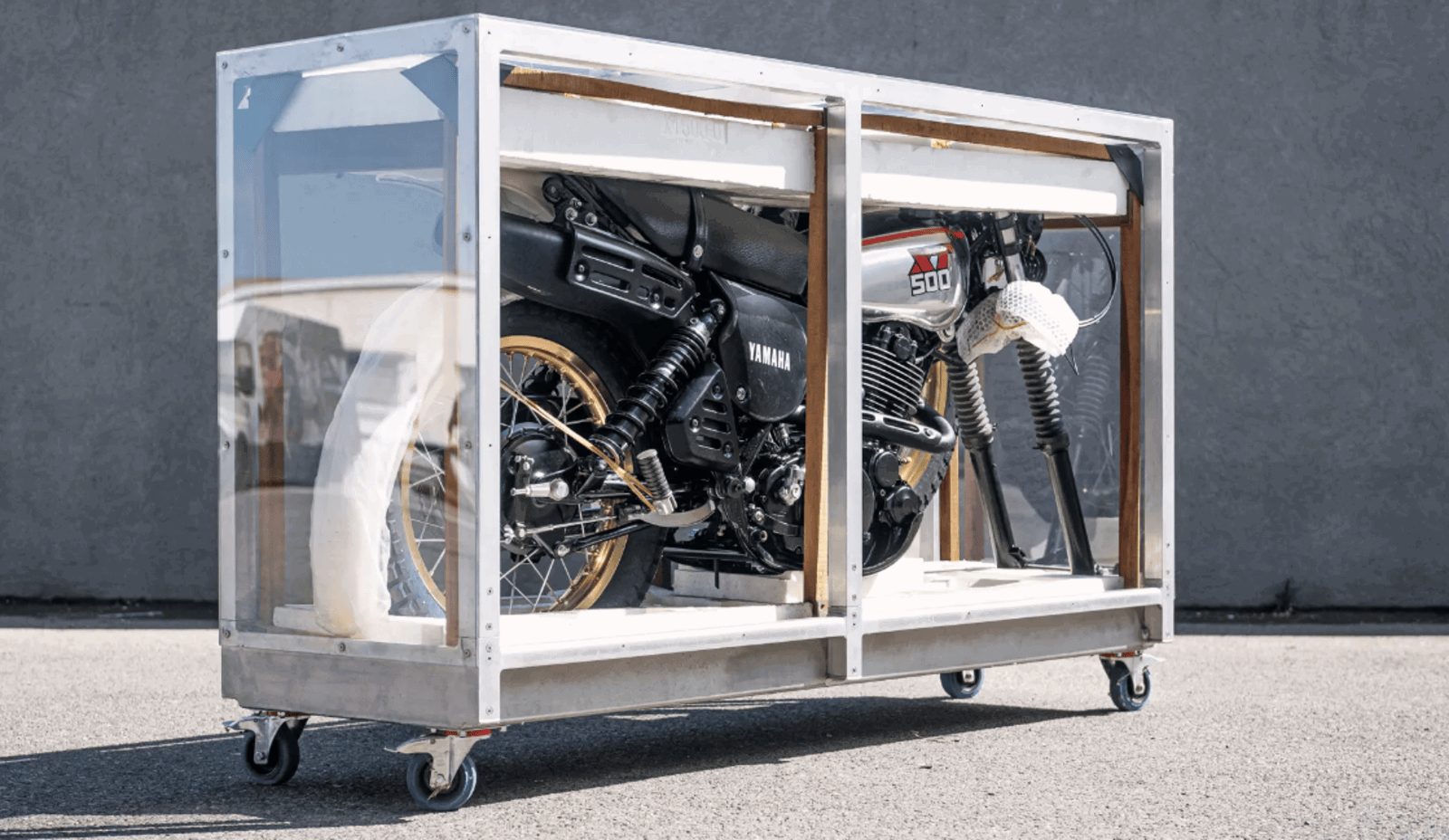 Yamaha XT500 in its original box