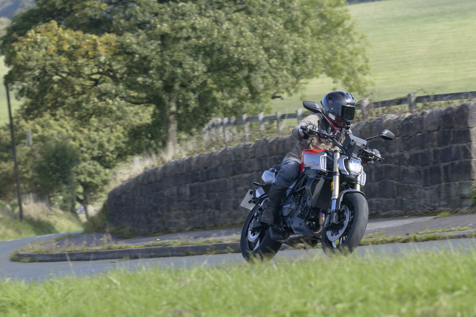 Some vibes can be felt but nothing too intrusive