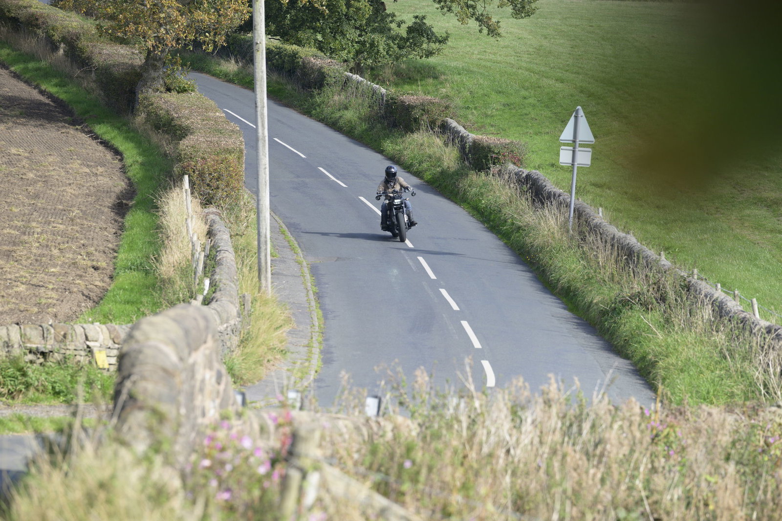 The QJ Motor SRV 600 V - riding