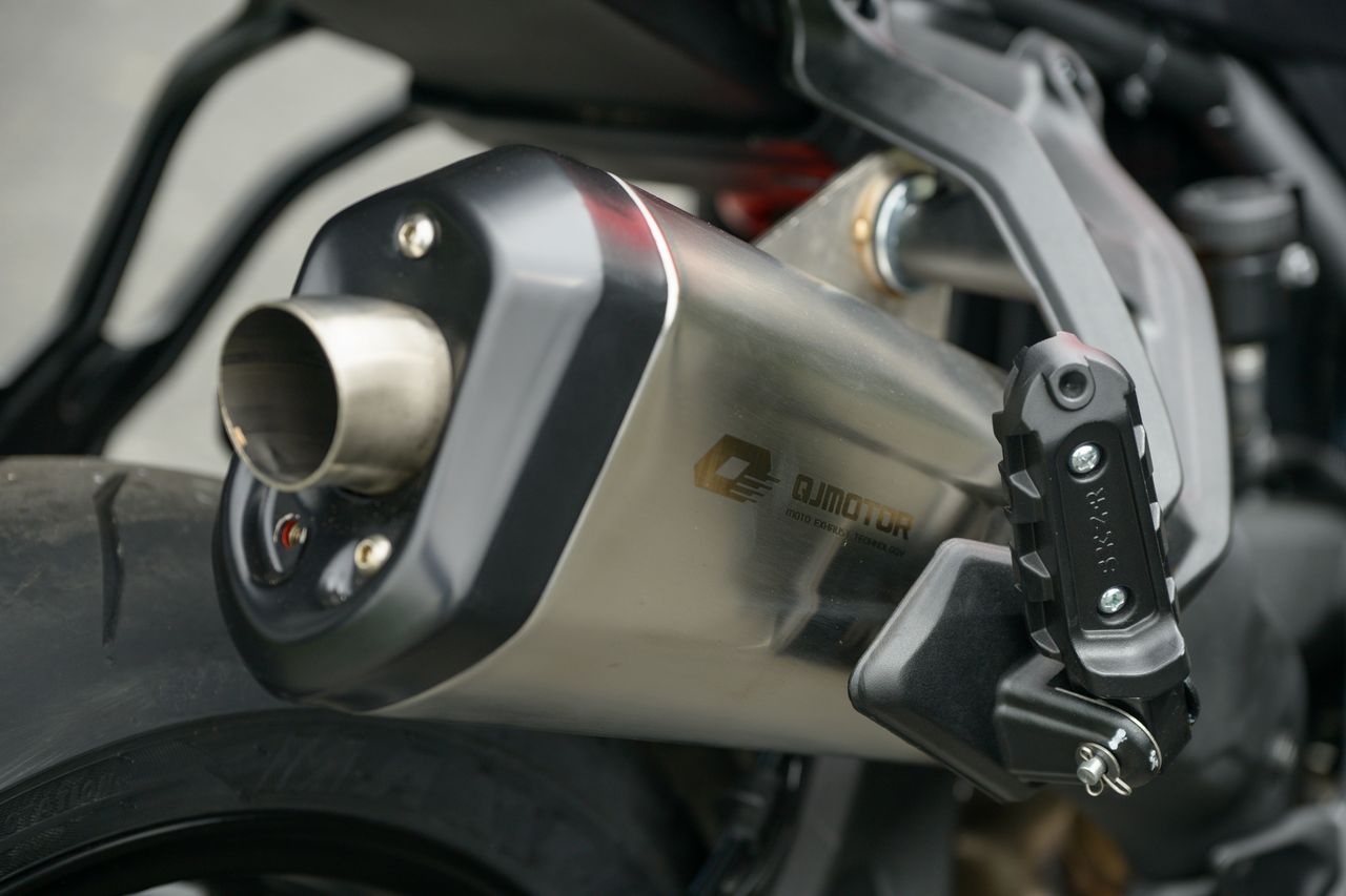 The exhaust note is well judged