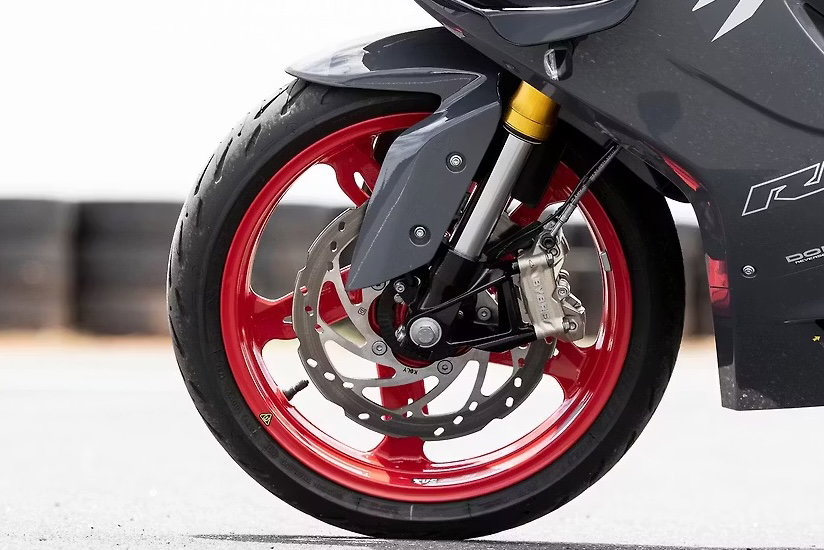 The braking system comes from ByBre and the ABS from Bosch