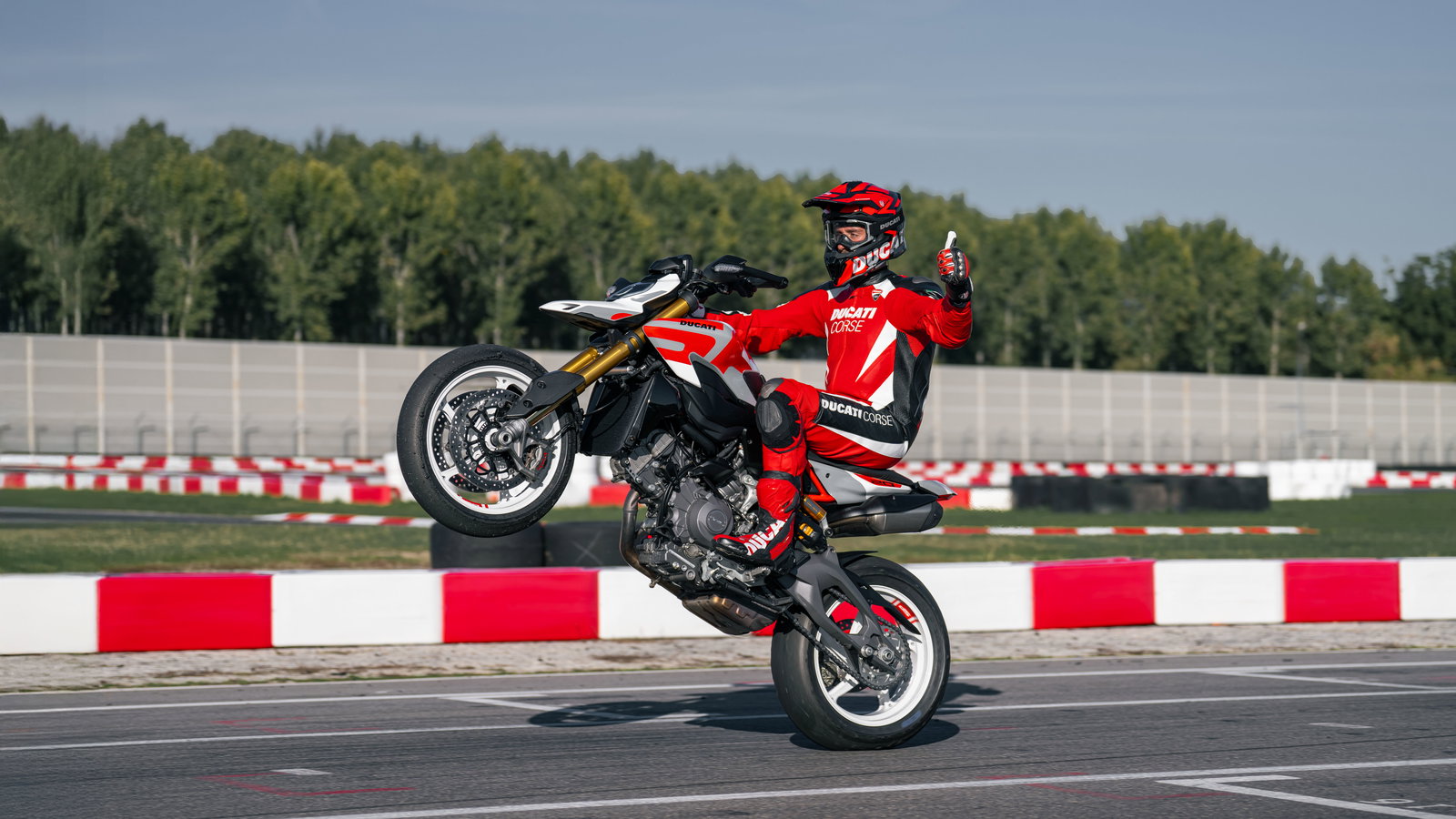2026 Ducati Hyper Motard V2 SP