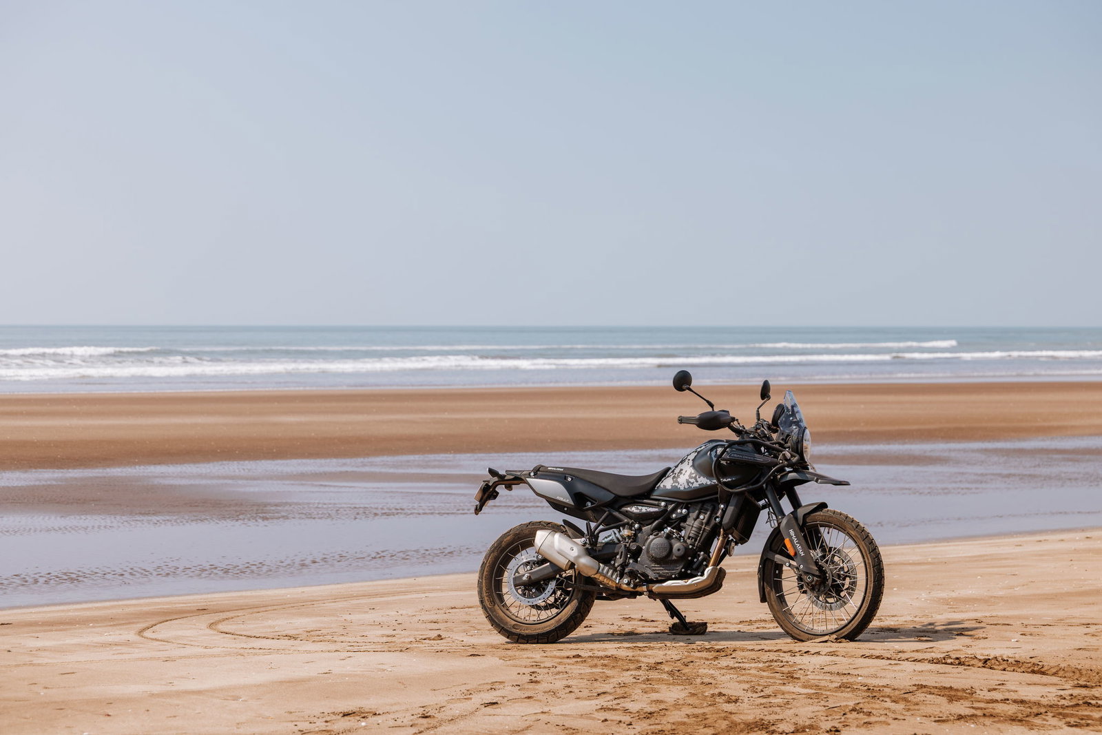 2026 Royal Enfield 450 Mana Black