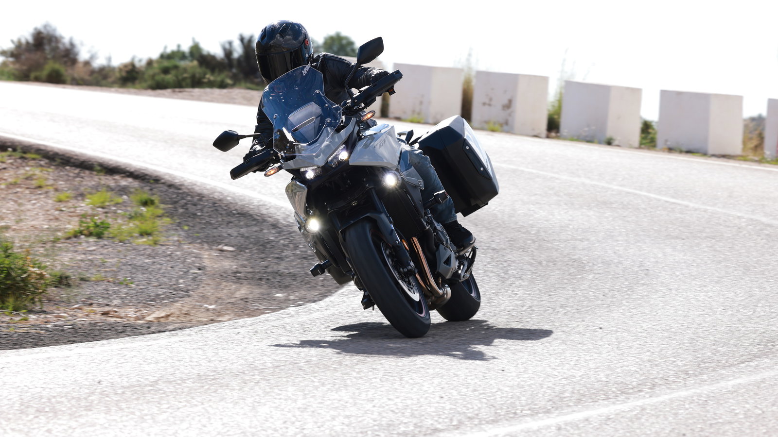 The Honda CB1000GT - riding