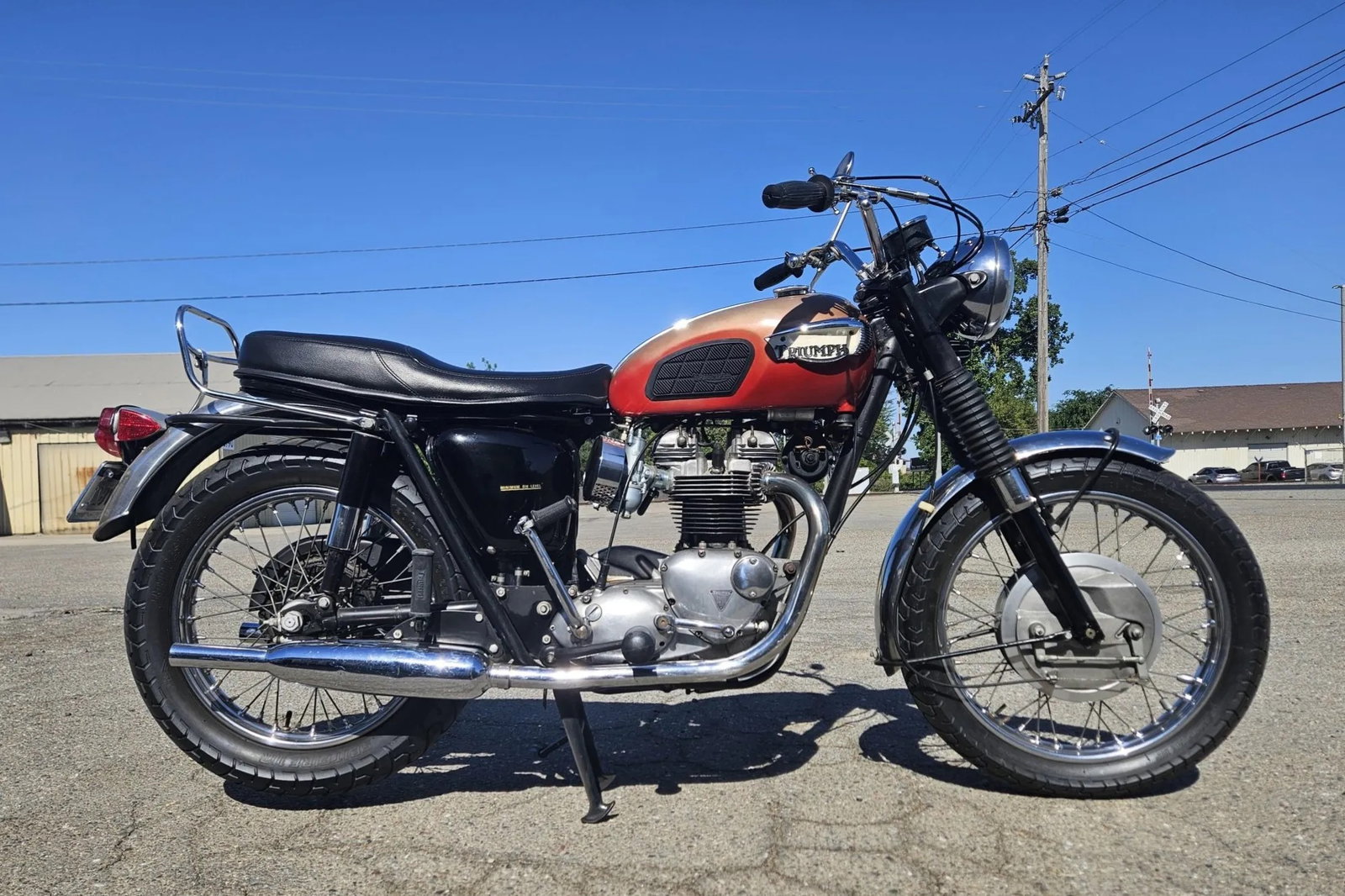 Ex-Billy-Joe Armstrong Triumph Bonneville T120R