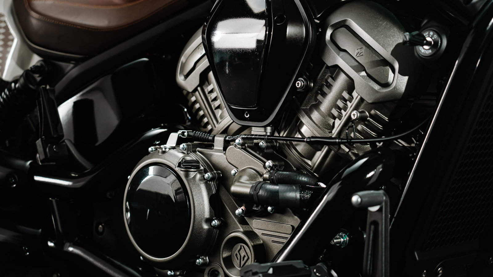 Benda Dark Flag 950 engine