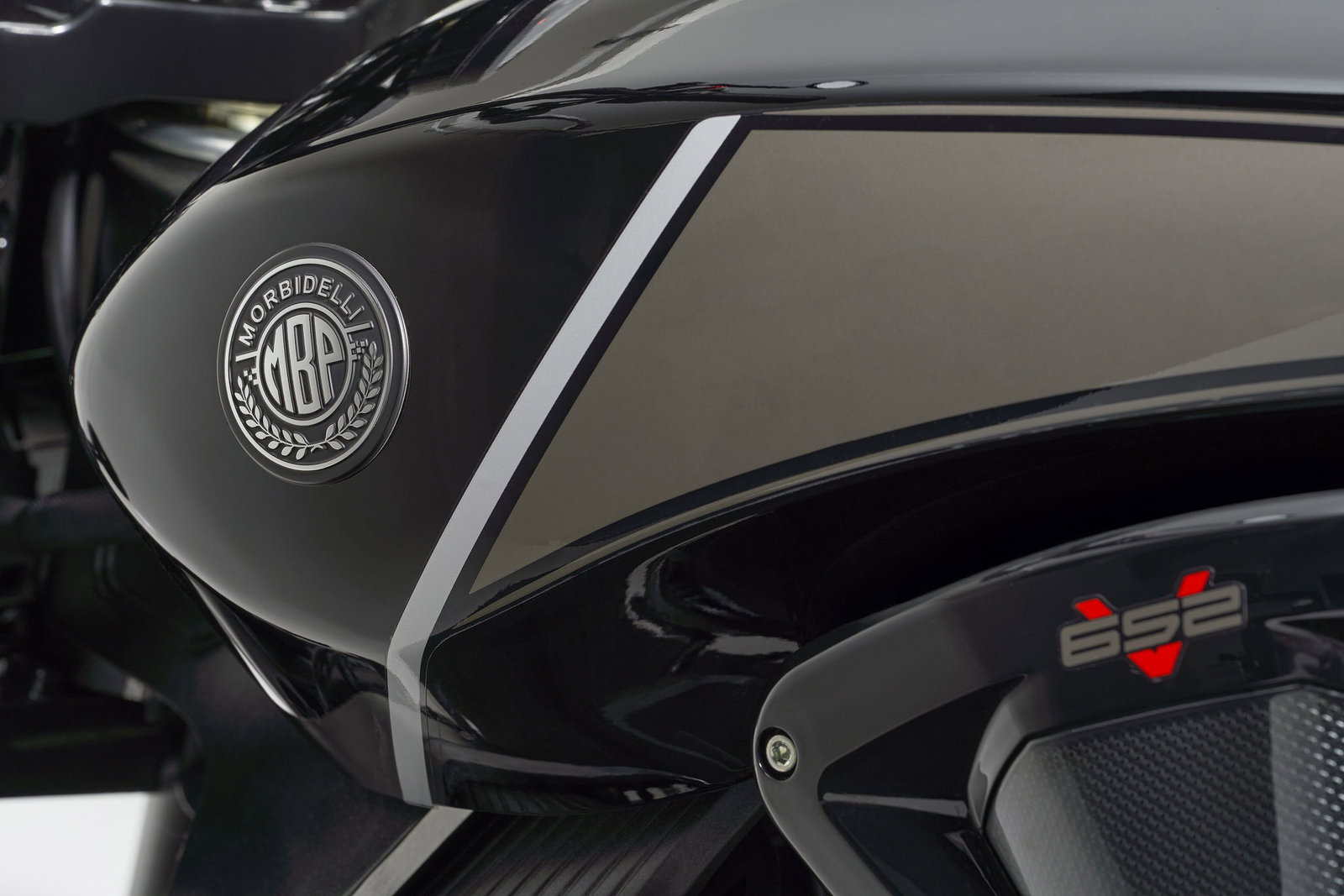 Morbidelli badge on the C652V
