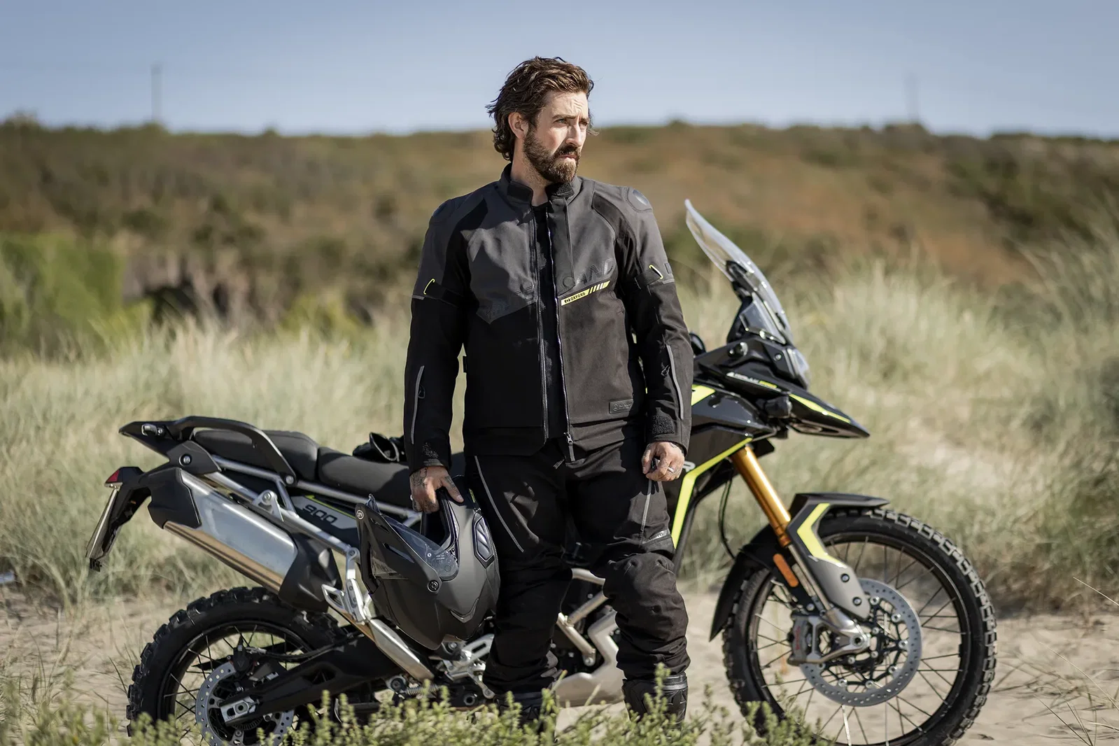 Oxford Products unveils Hinterland 2.0 jacket and trousers | Visordown