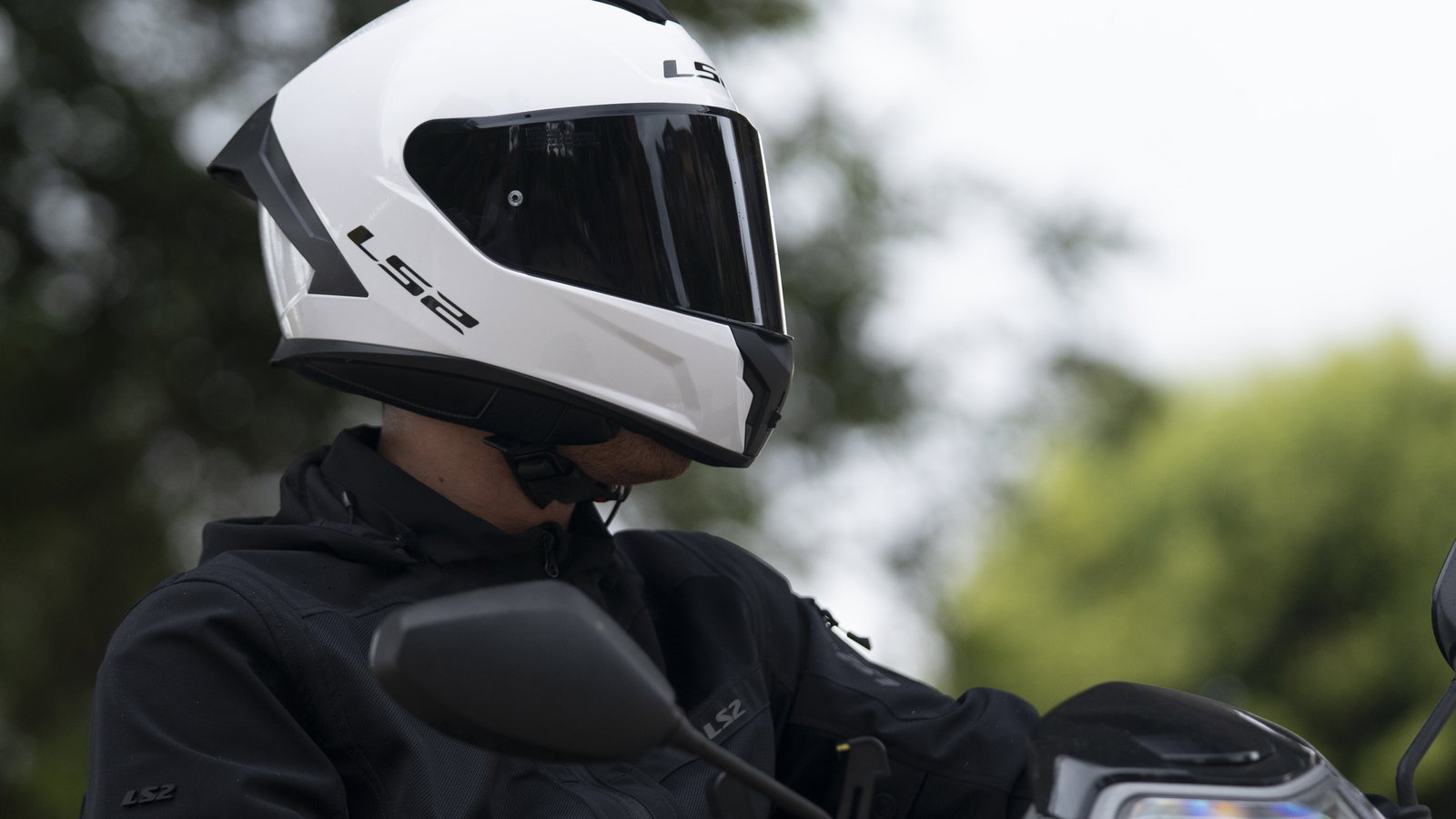 LS2 Rapid III helmet in white