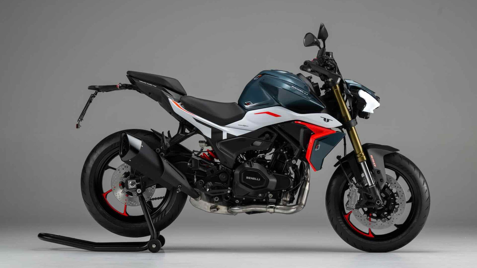 New Benelli TNT 550