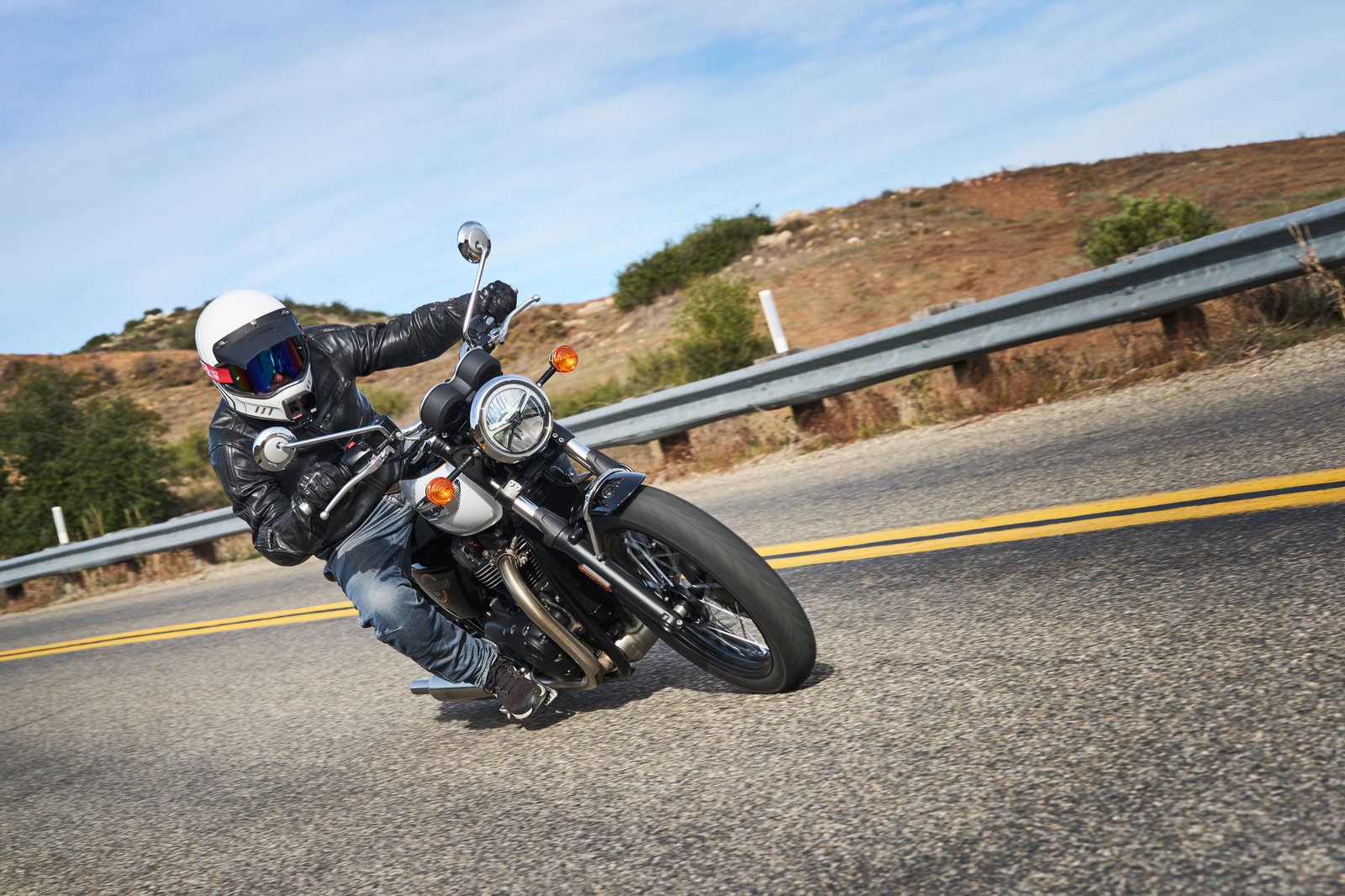 2026 Triumph Bonneville T100 - riding