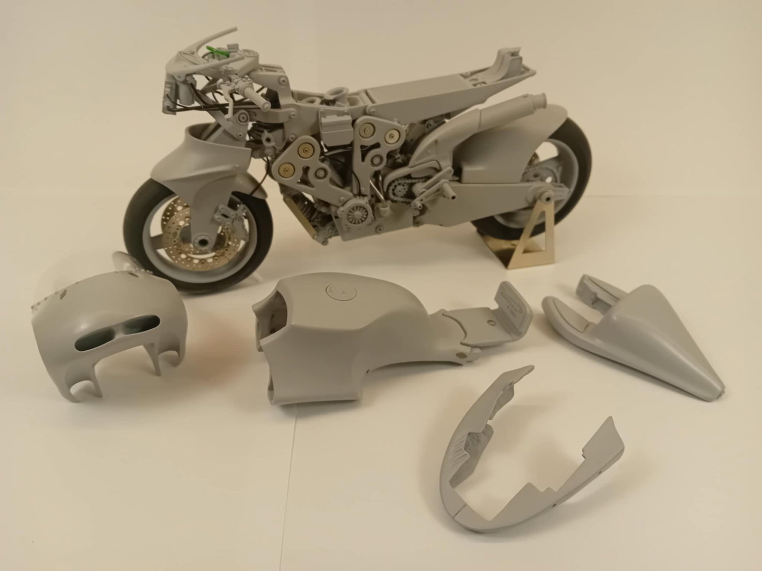 Britten V1000 motorcycle model kits announced | Visordown