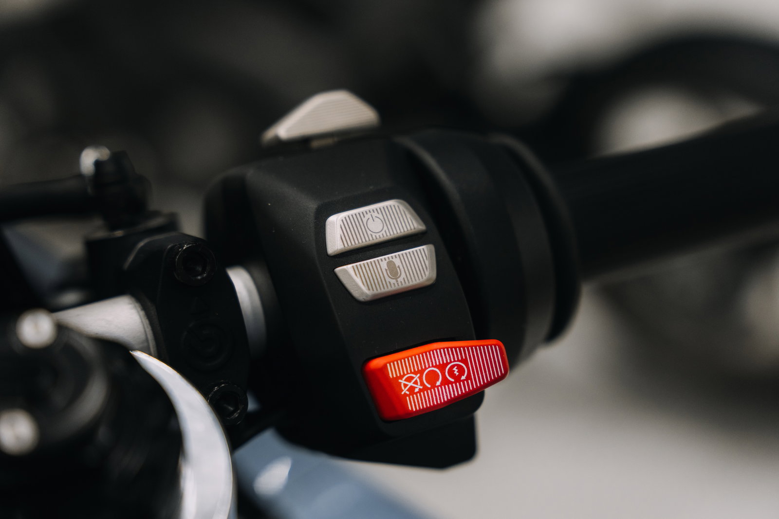 Manx R switchgear