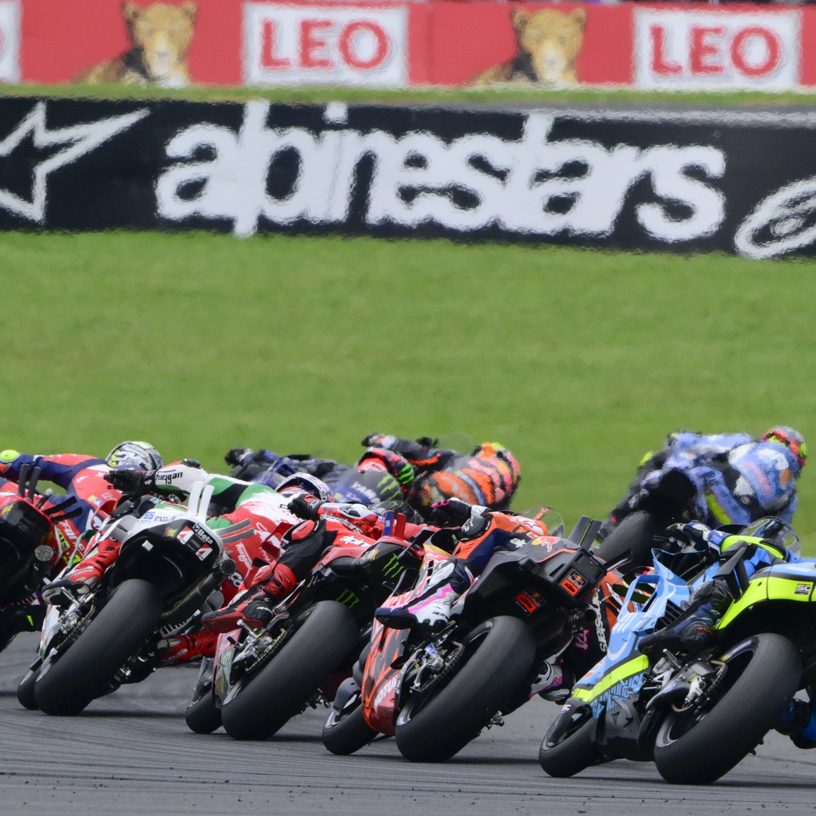 MotoGP bikes racing at Phillip Island