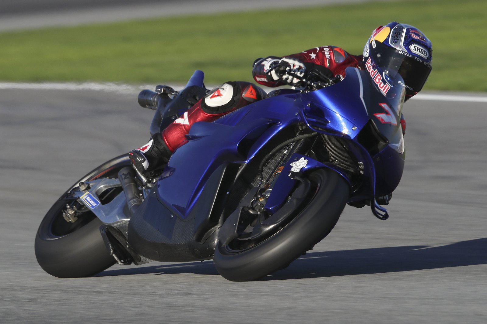 Toprak Razgatlioglu riding a Yamaha M1 at Valencia