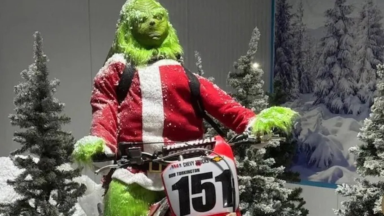 The Grinch's 'race face'