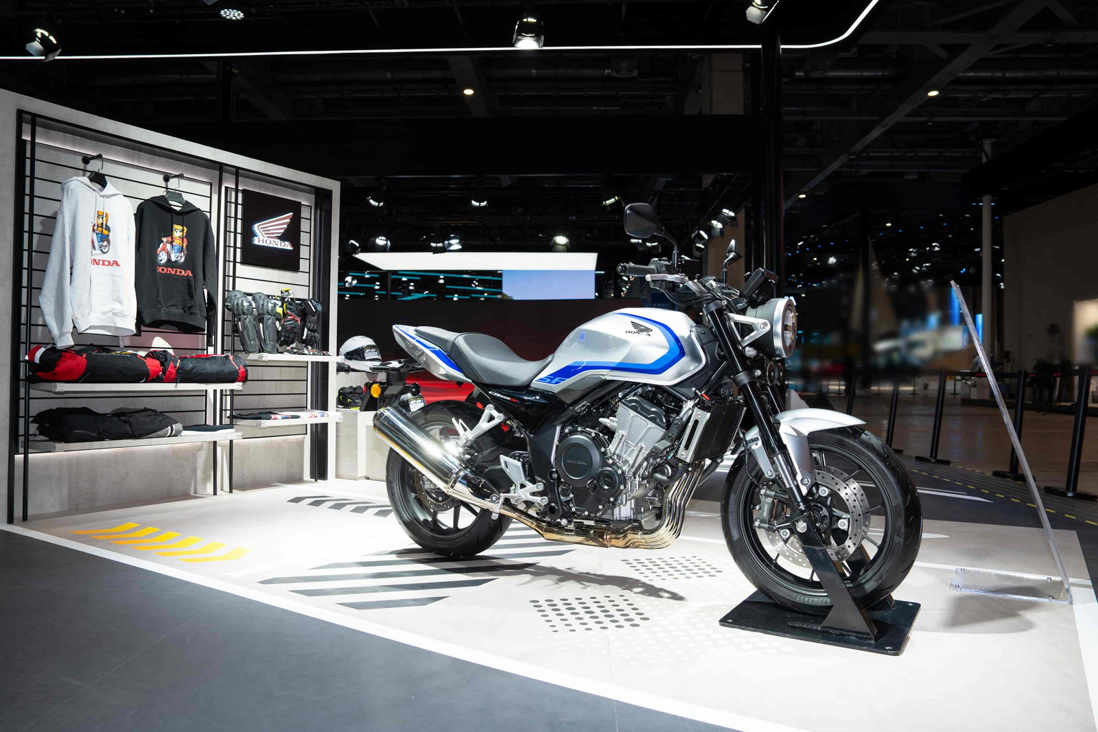 The retro Honda CB500 Super Four