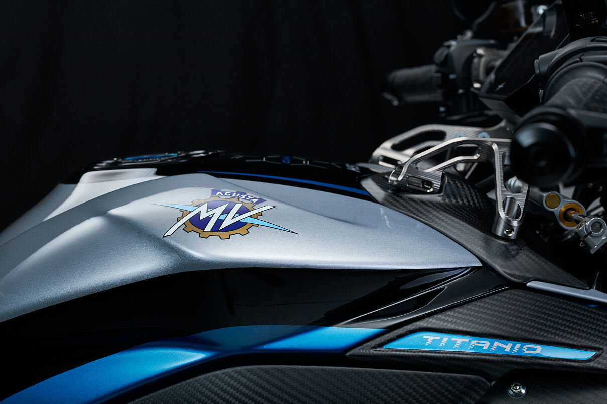 The Rush Titanio fuel tank
