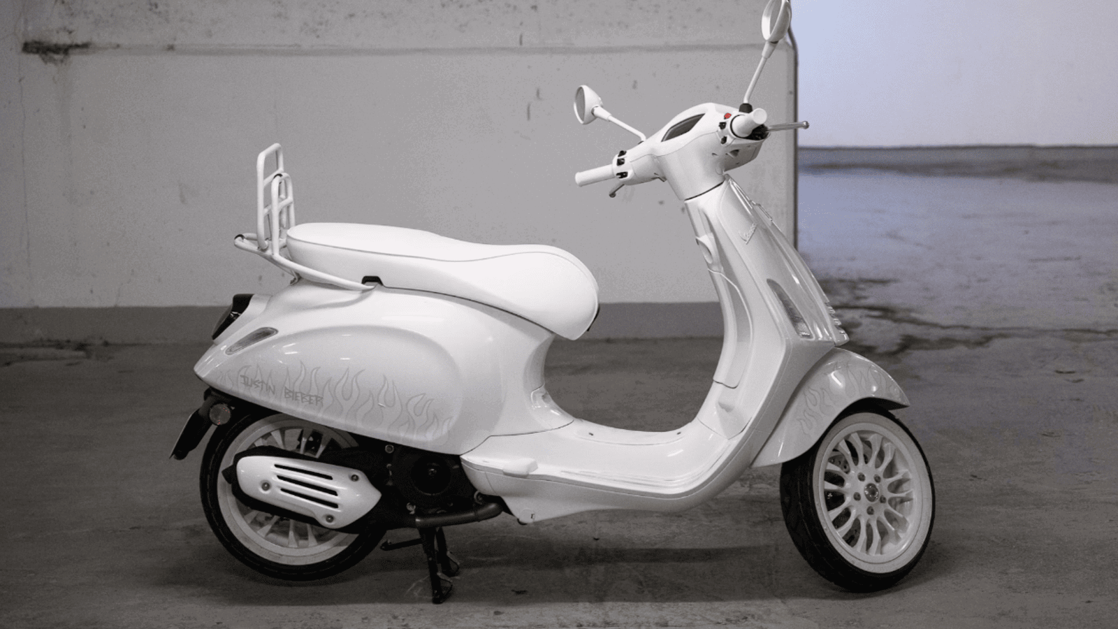Vespa Sprint 150 Justin Bieber edition