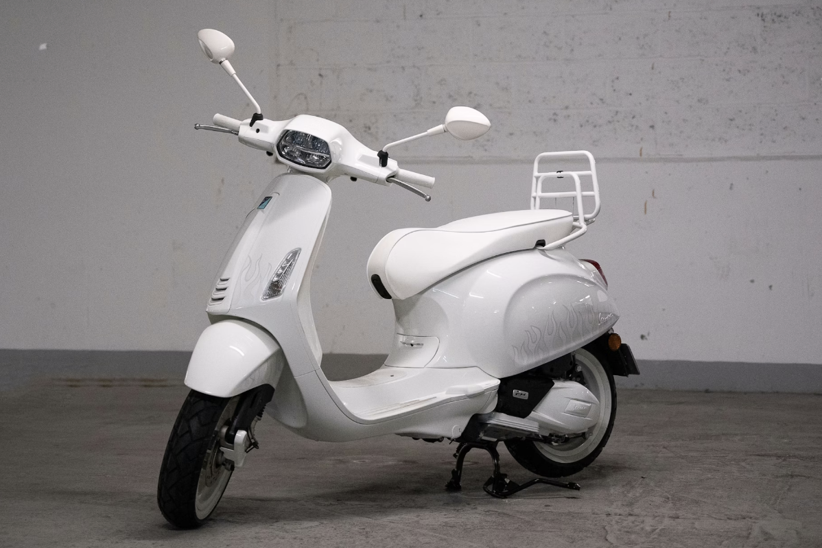 Justin Bieber x Vespa Sprint 150 scooter