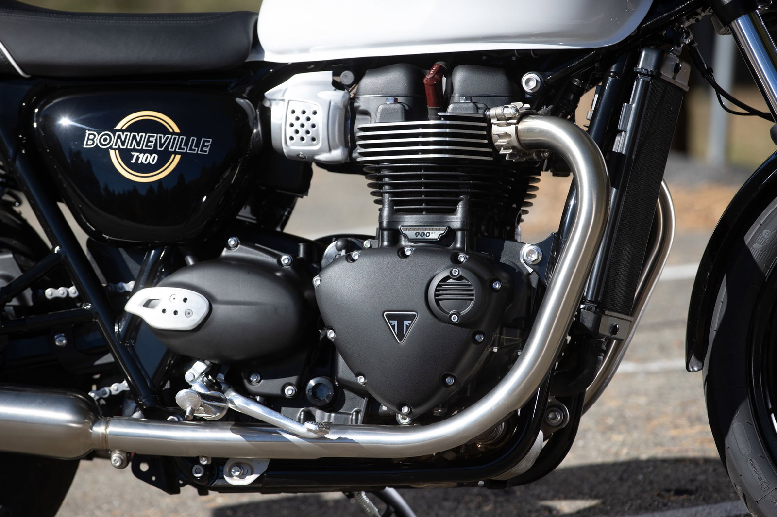 The Triumph Bonneville T100 (2026) - detail