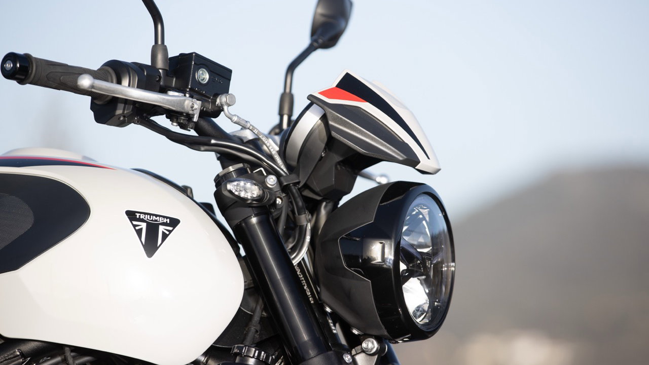 The 2026 Triumph Trident 800 - details