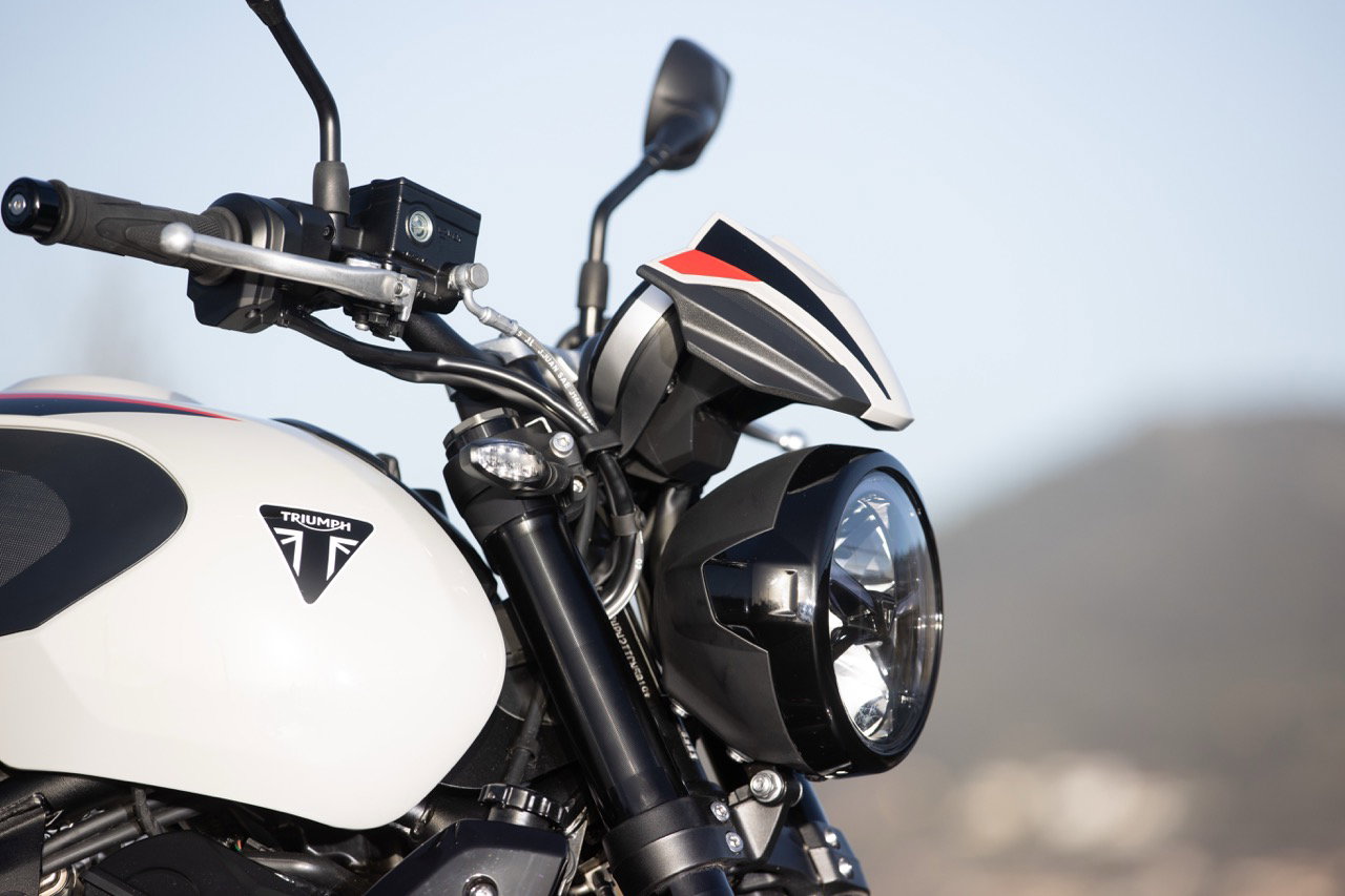 The 2026 Triumph Trident 800 - details