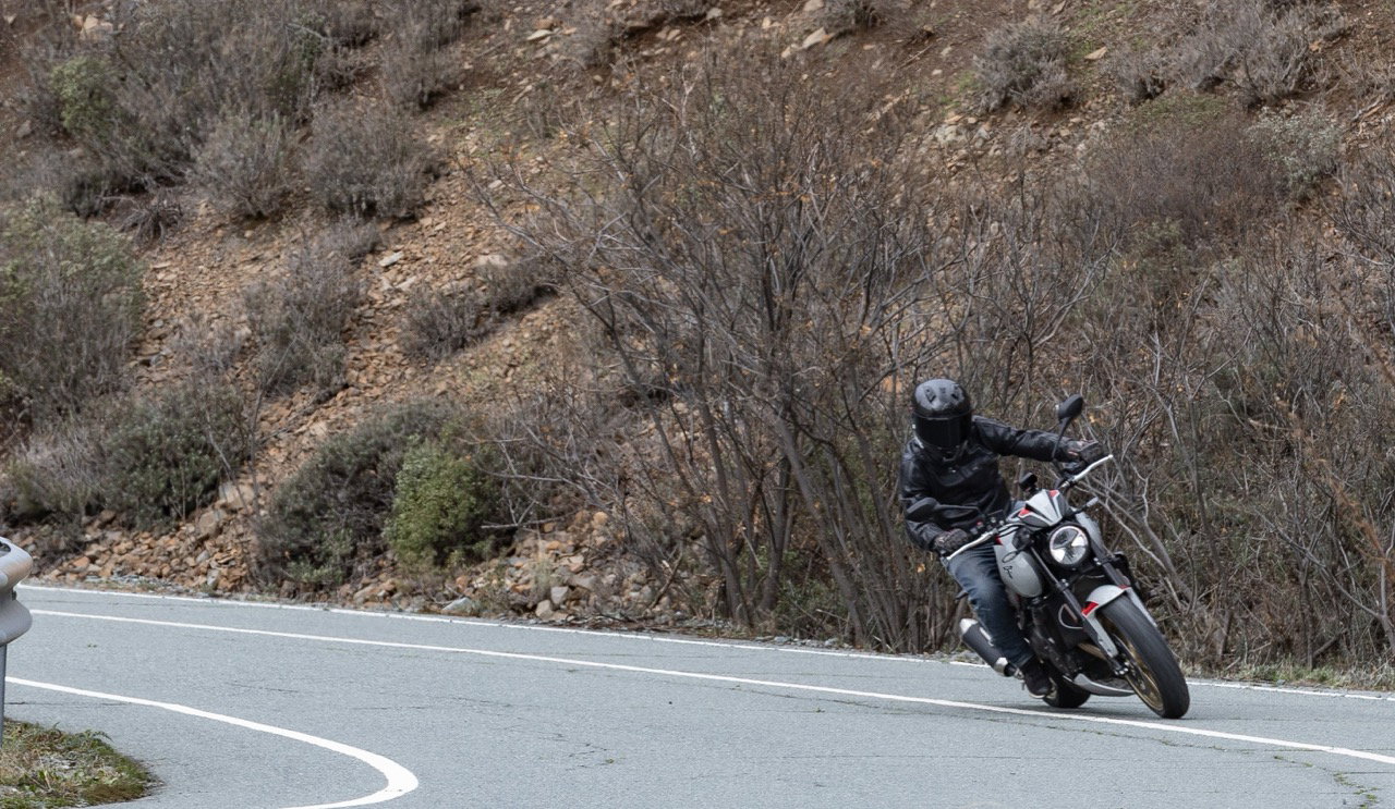 The 2026 Triumph Trident 800 - riding