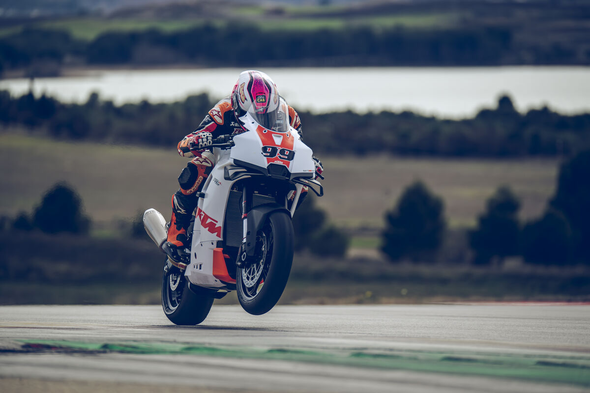 KTM 990 RC R Track in action