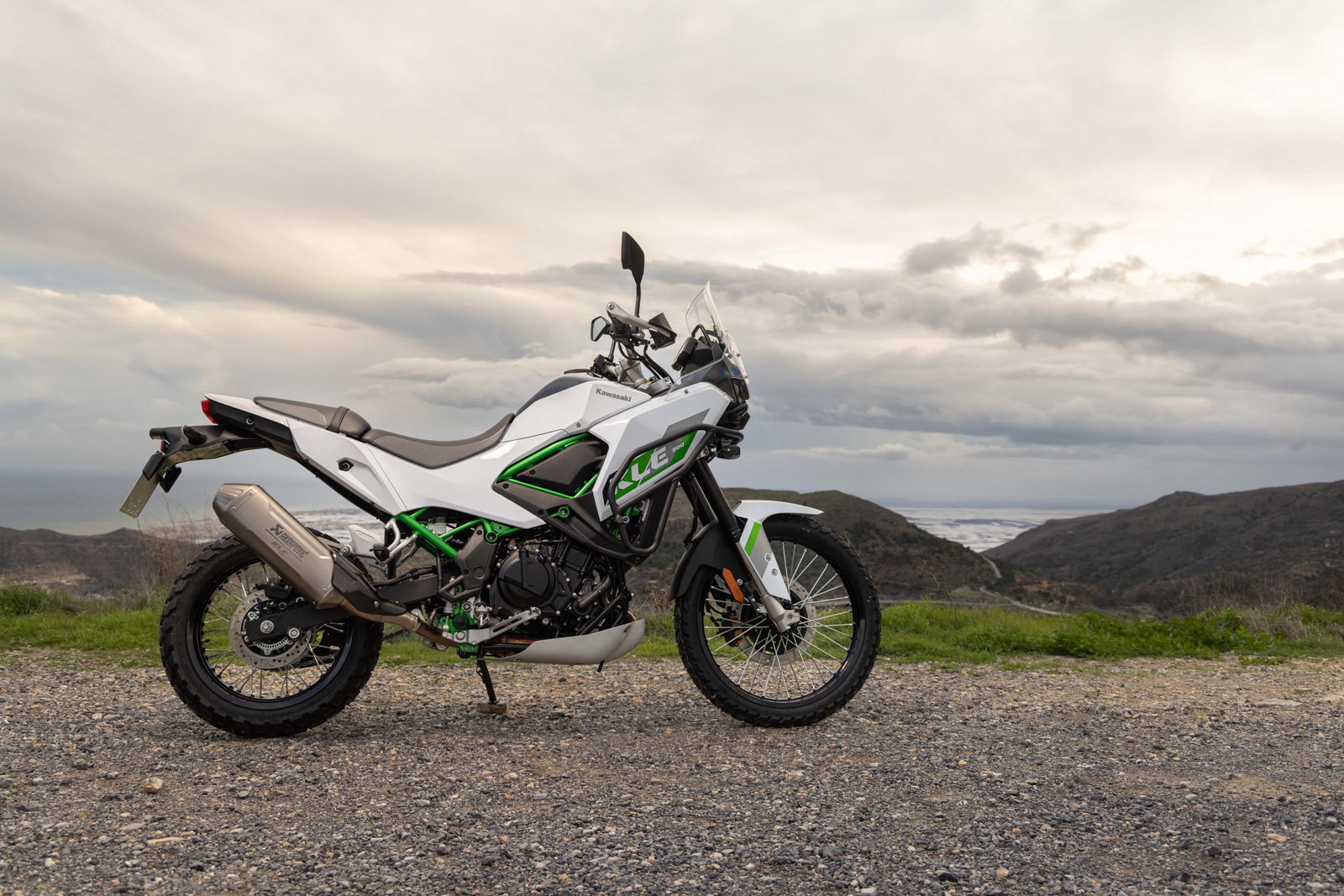 The 2026 Kawasaki KLE500 - static