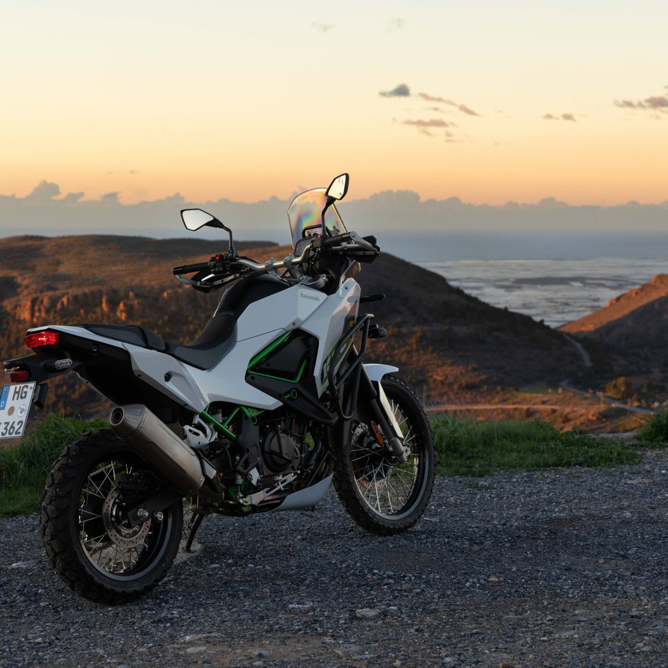 The 2026 Kawasaki KLE500 - static
