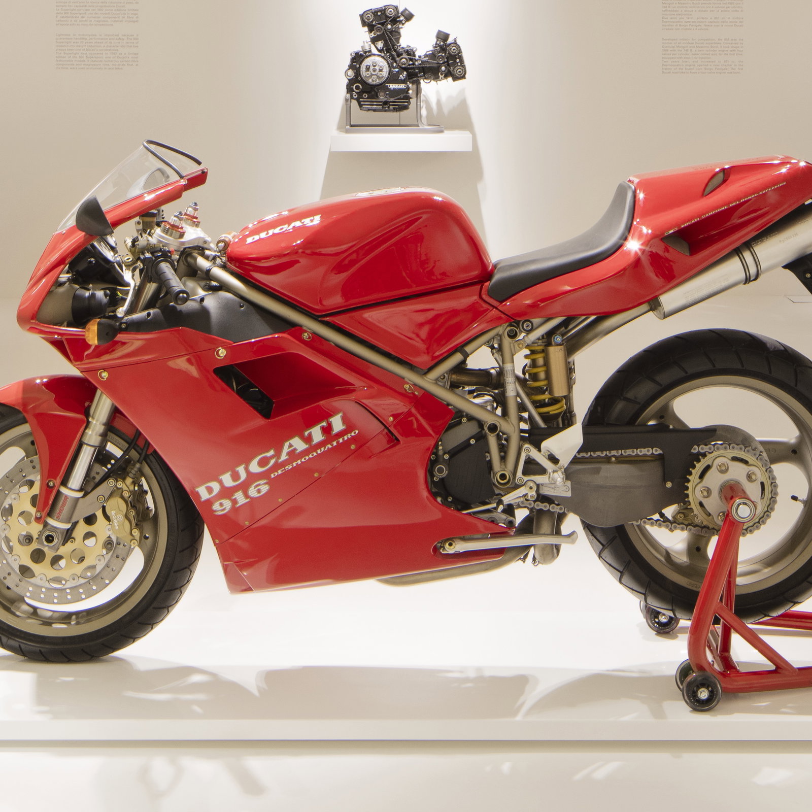 The Ducati 916