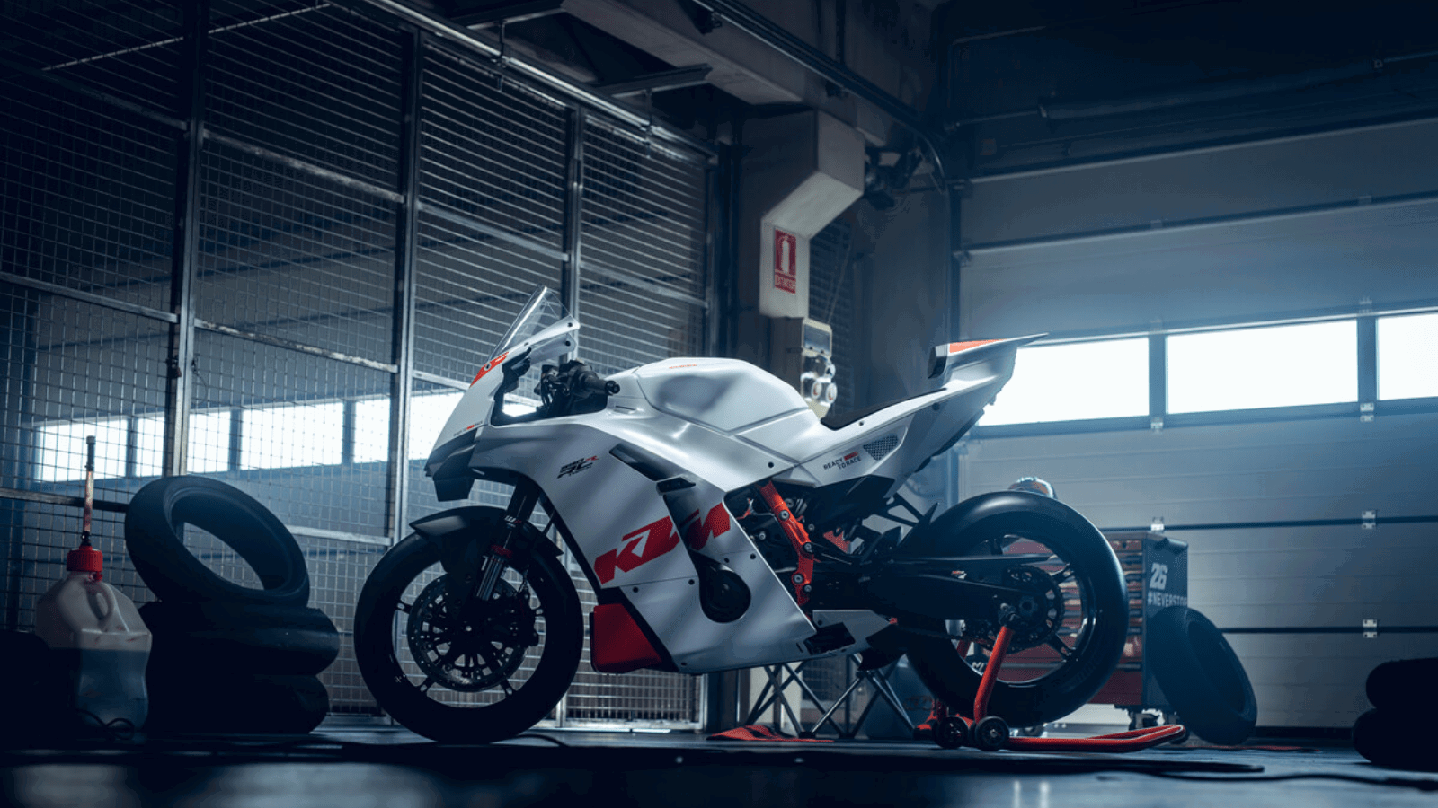 Brand-new KTM 990 RC R Track
