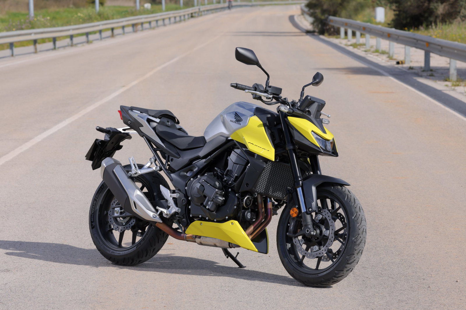 2026 Honda CB750 Hornet E-Clutch