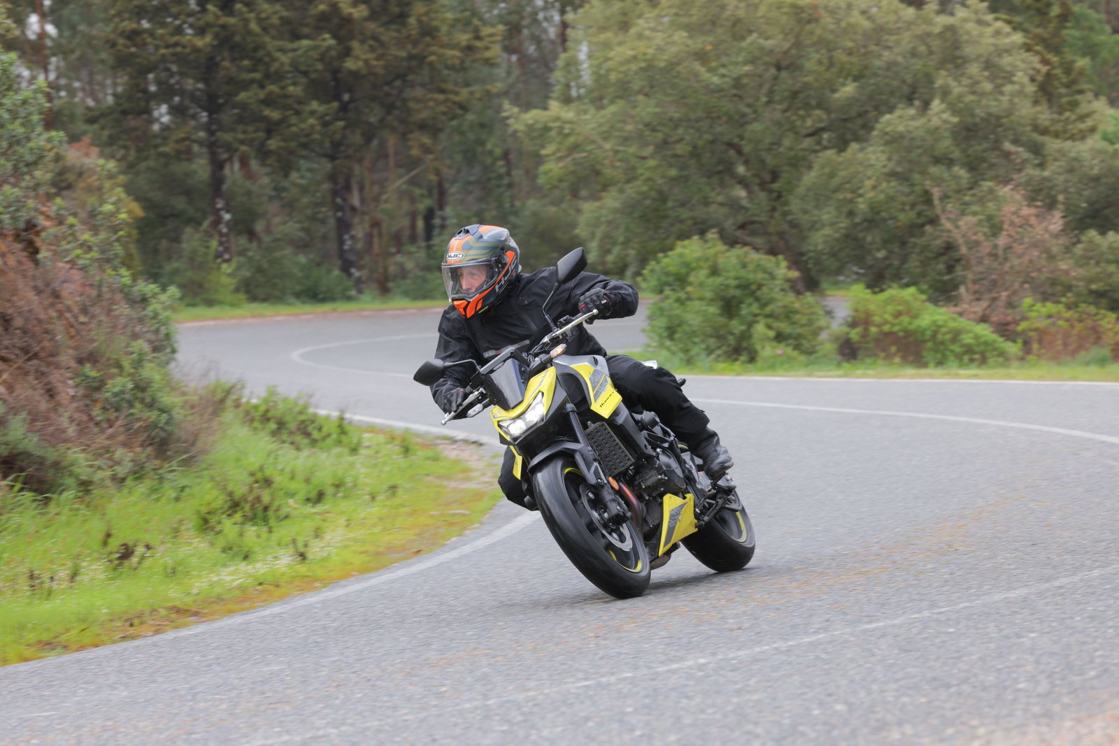 2026 Honda CB750 Hornet E-Clutch