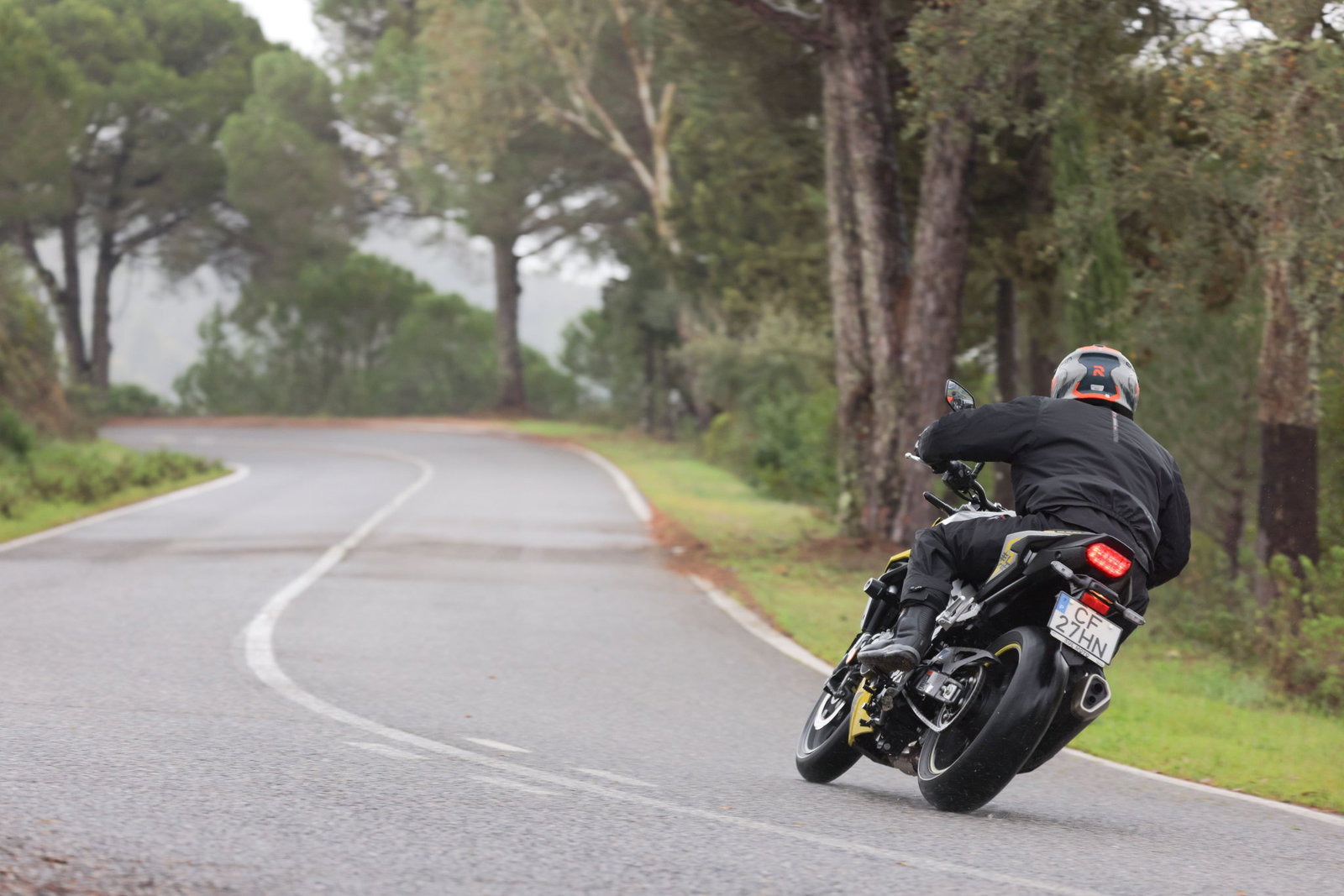 2026 Honda CB750 Hornet E-Clutch