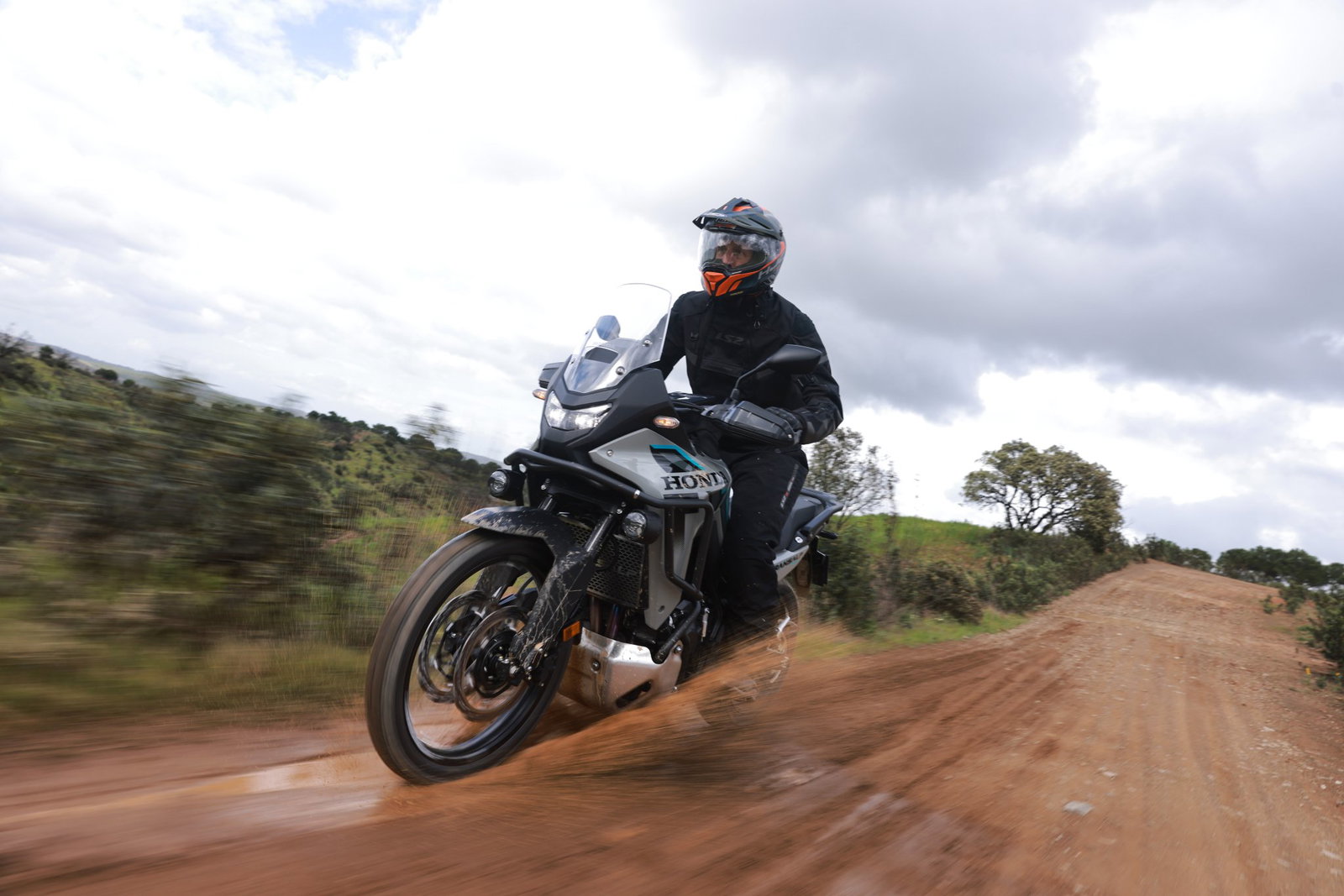 2026 Honda XL750 Transalp E-Clutch