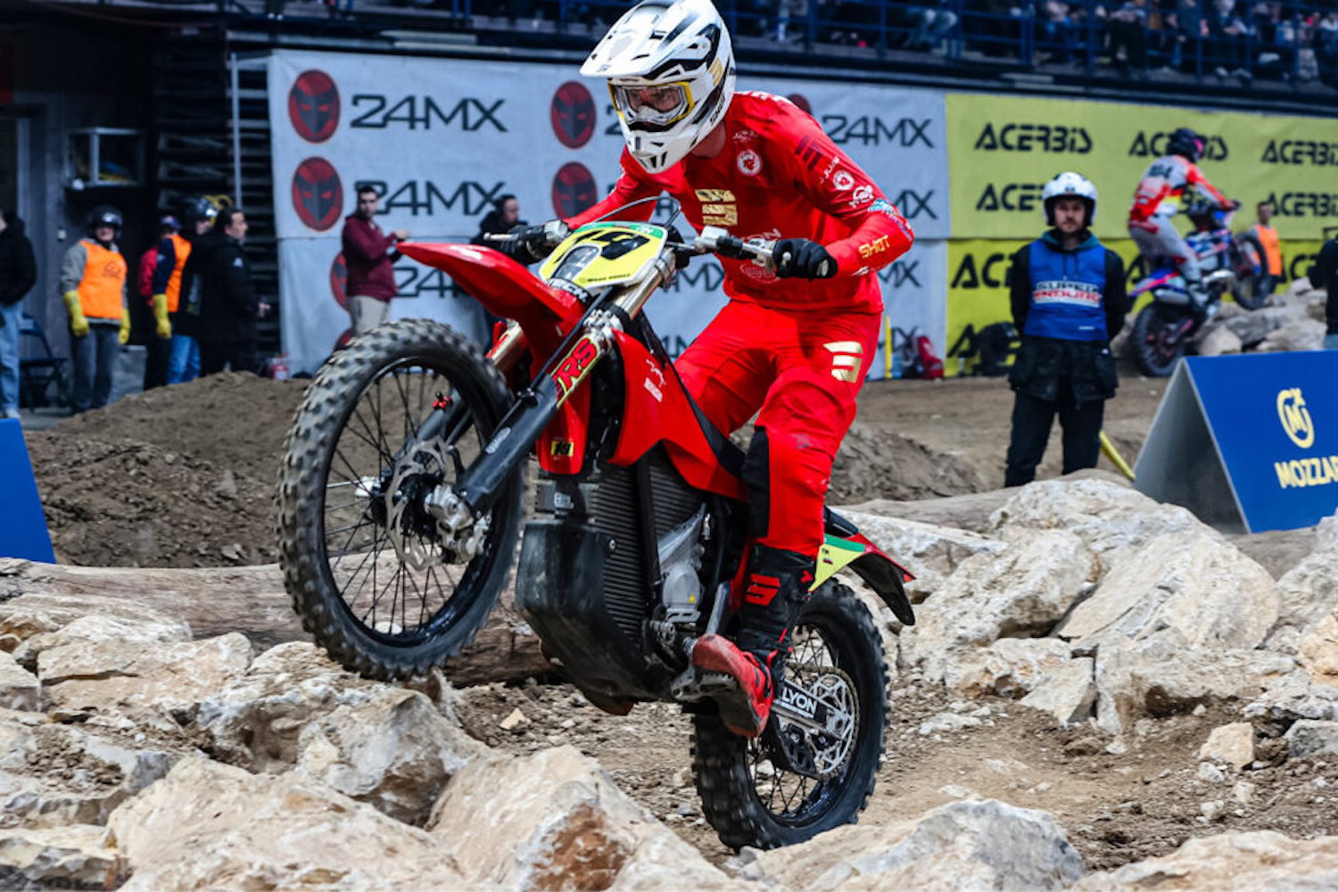 Stark surges to 2026 SuperEnduro manufacturers’ title