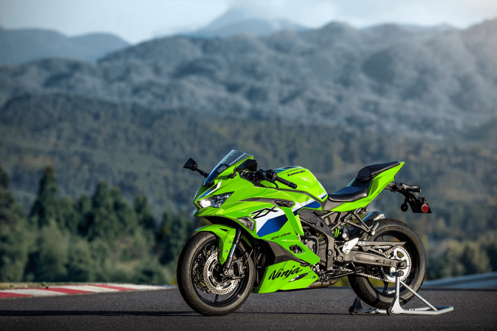 2026 Kawasaki ZX-4RR. Credit: Kawasaki.