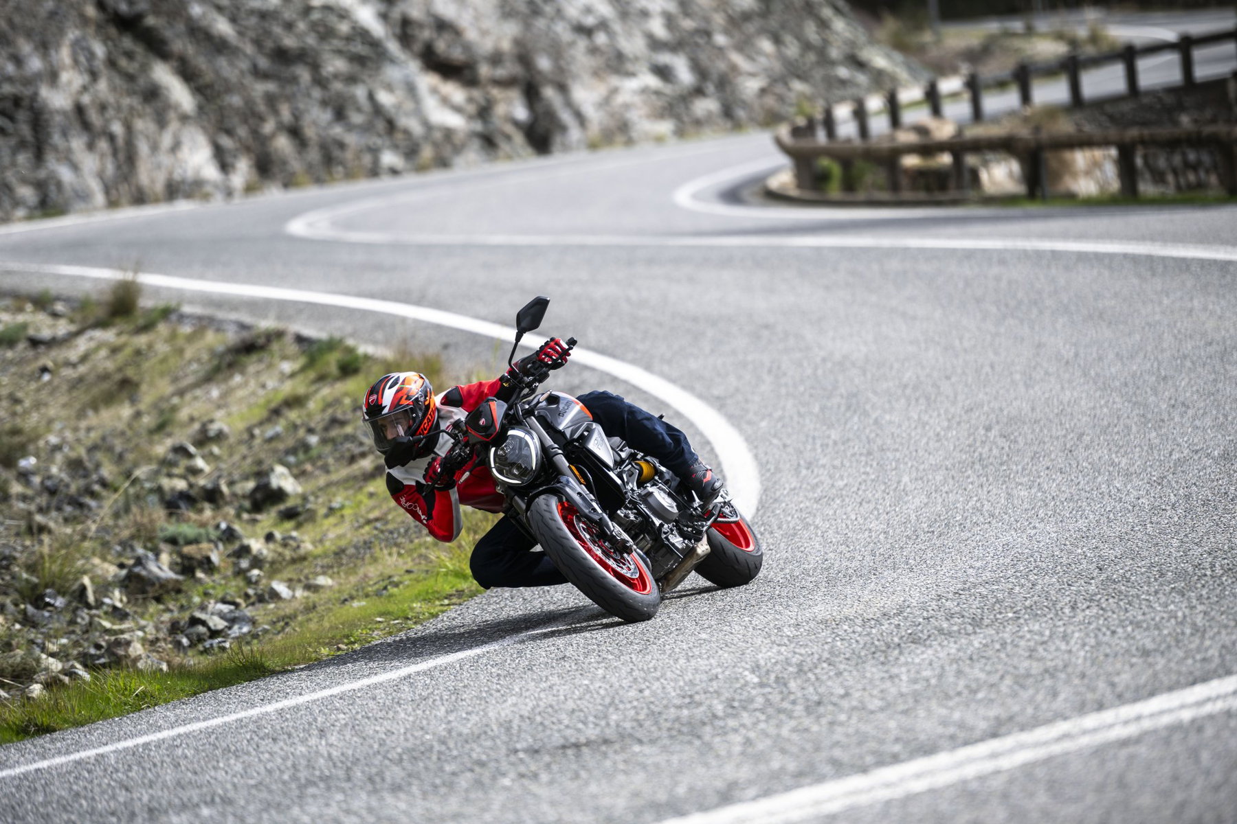 Ducati Monster V2 receives all-new Sport Livery | Visordown