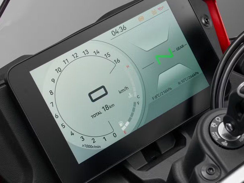 The SRK 421 RR's dash