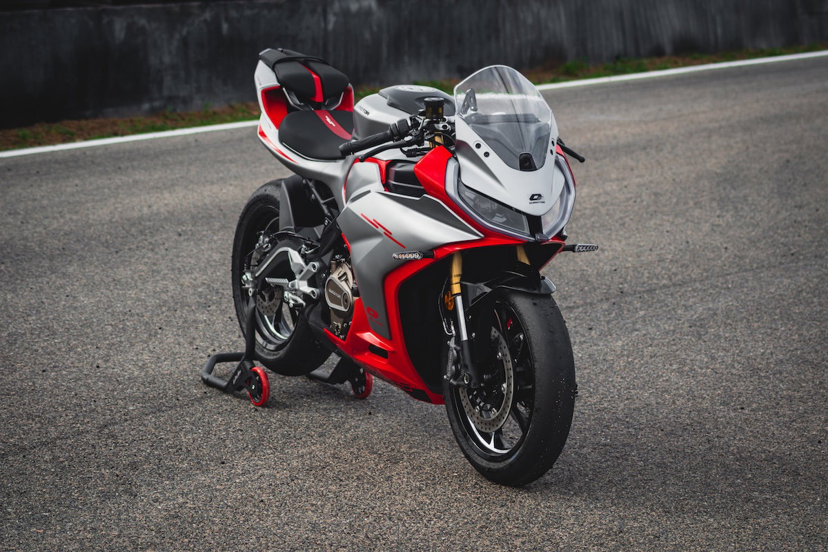 QJMotor SRK 421 RR parked on a track