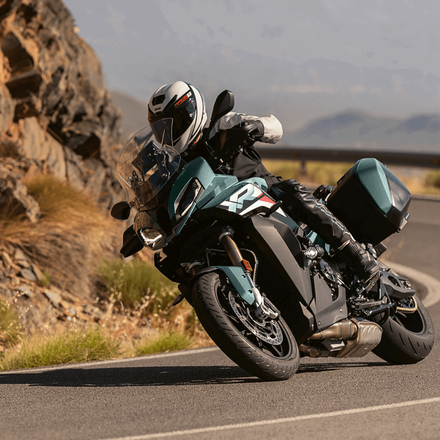 BMW S1000 XR cornering