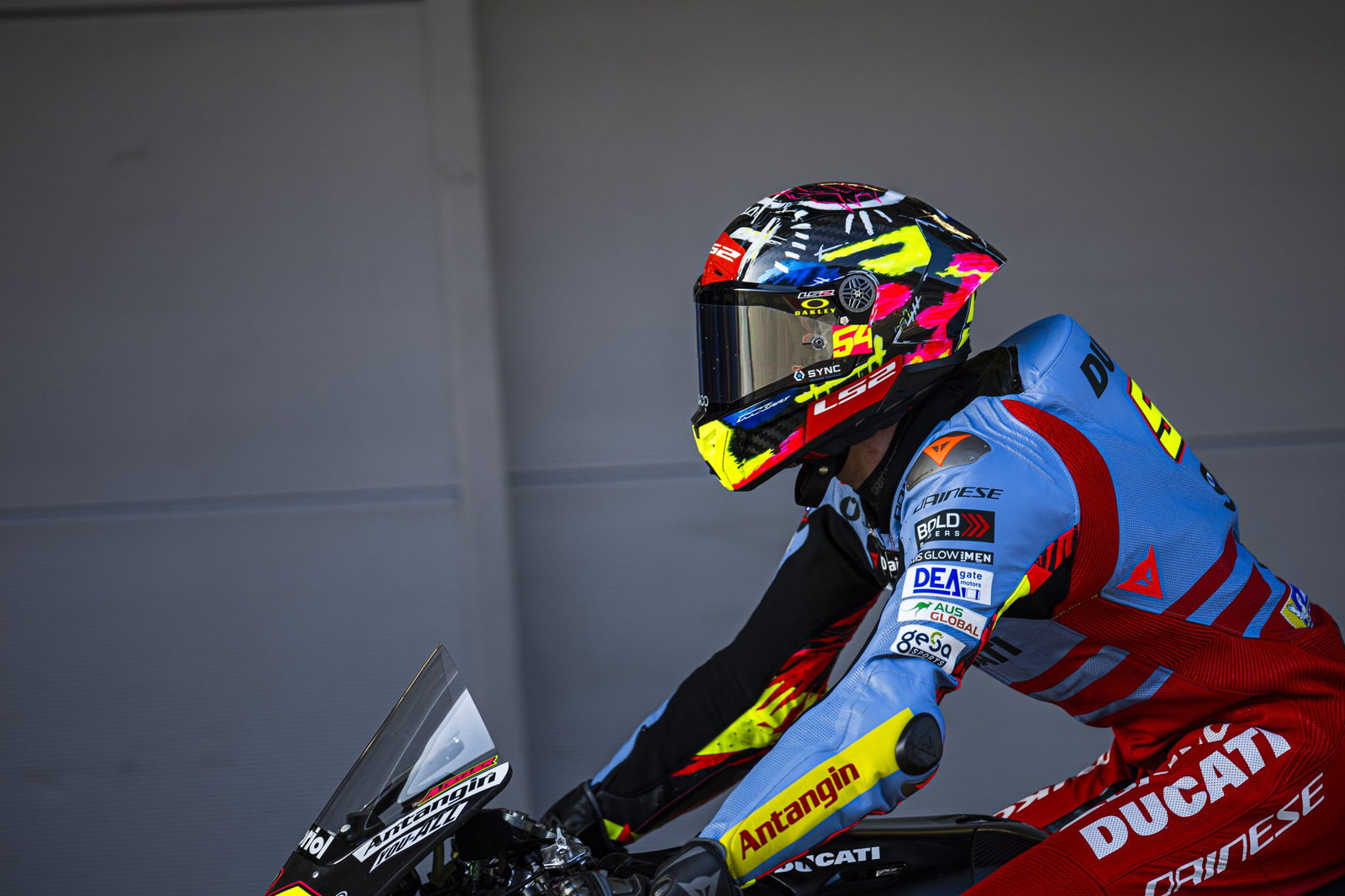 Fermin Aldeguer wearing the original design.