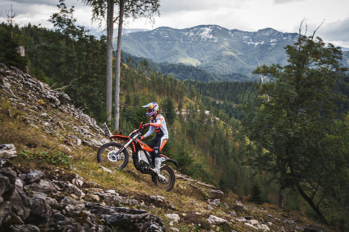 The new KTM Freeride E in action