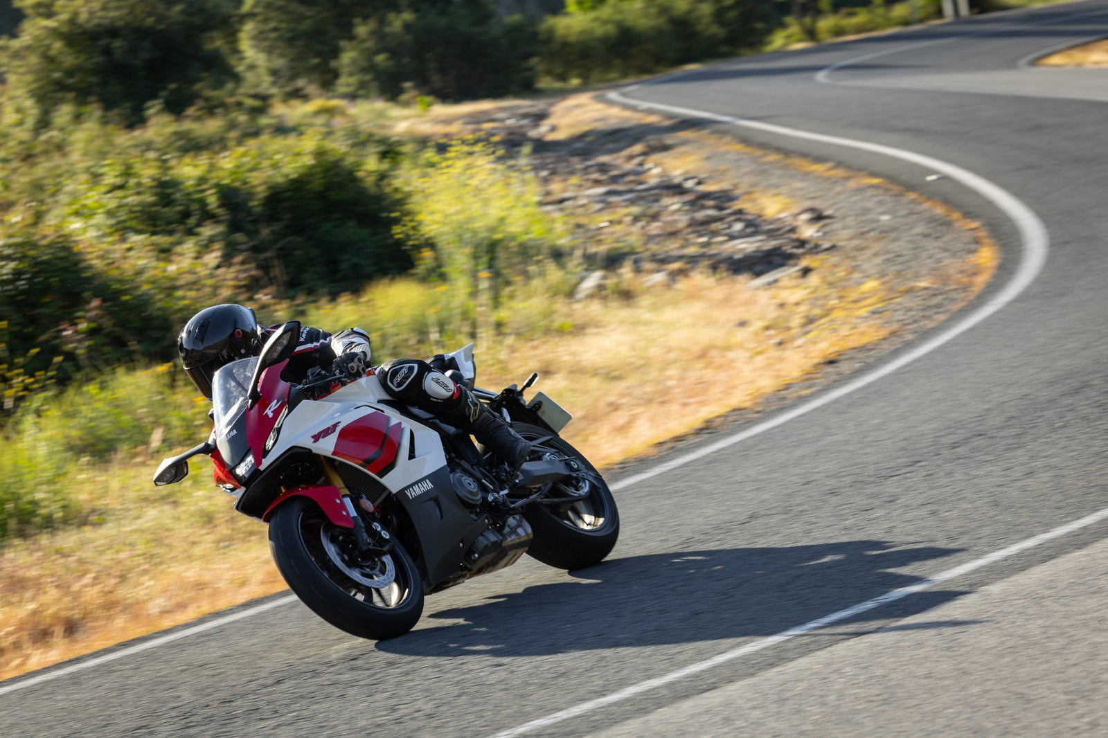 The 2026 Yamaha R7 - riding