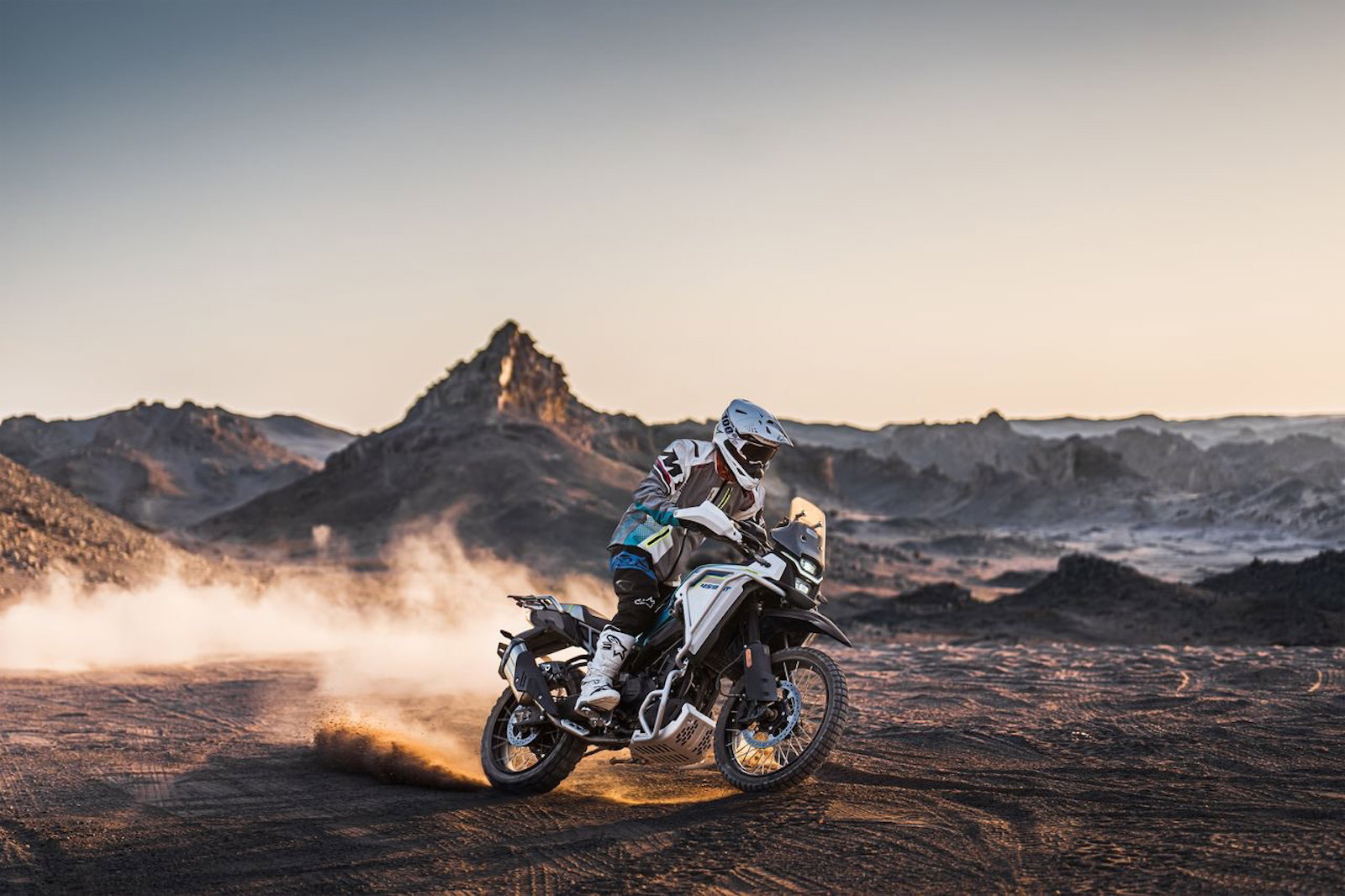 The CFMoto 450MT - riding