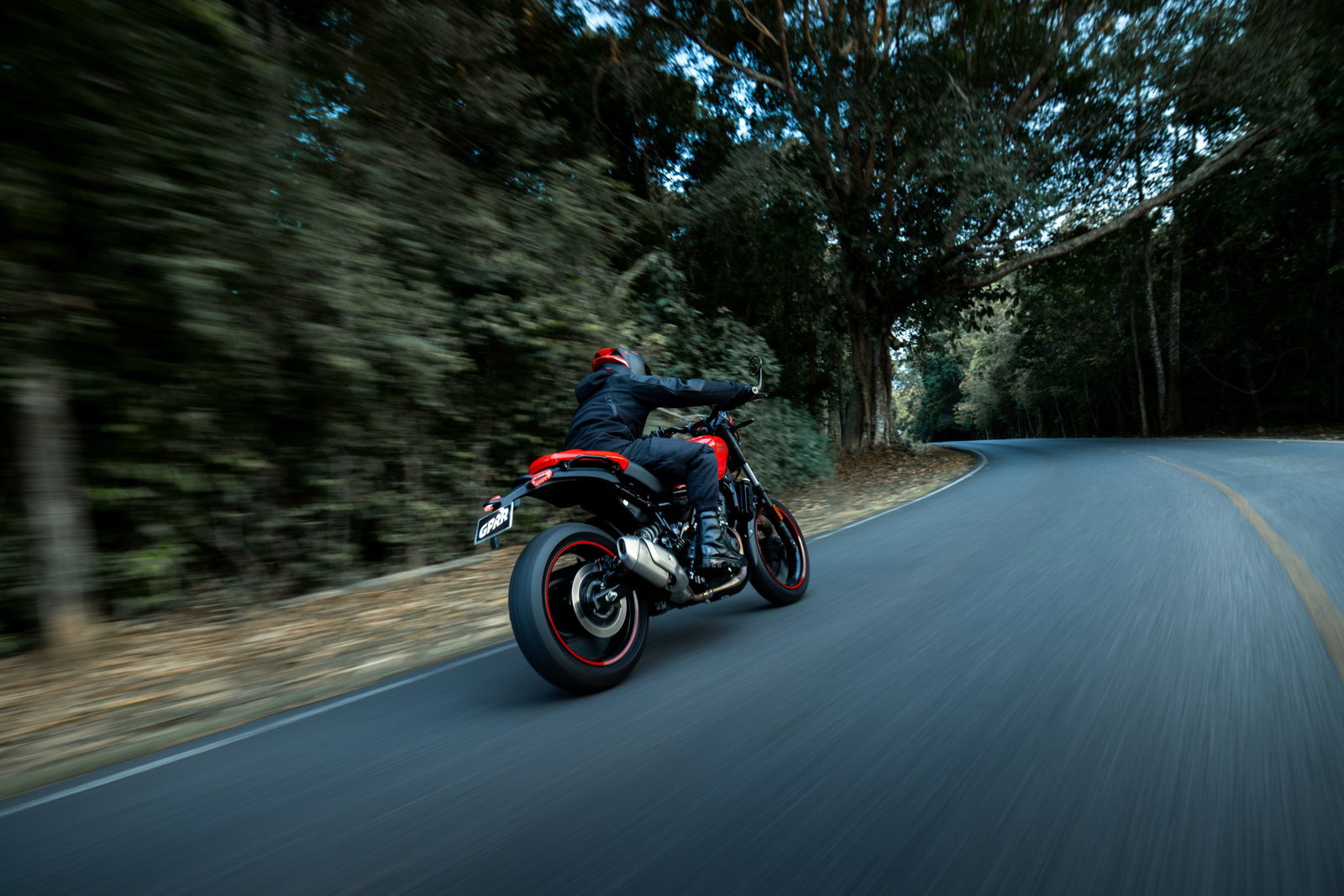 The Royal Enfield Guerrilla 450 Apex