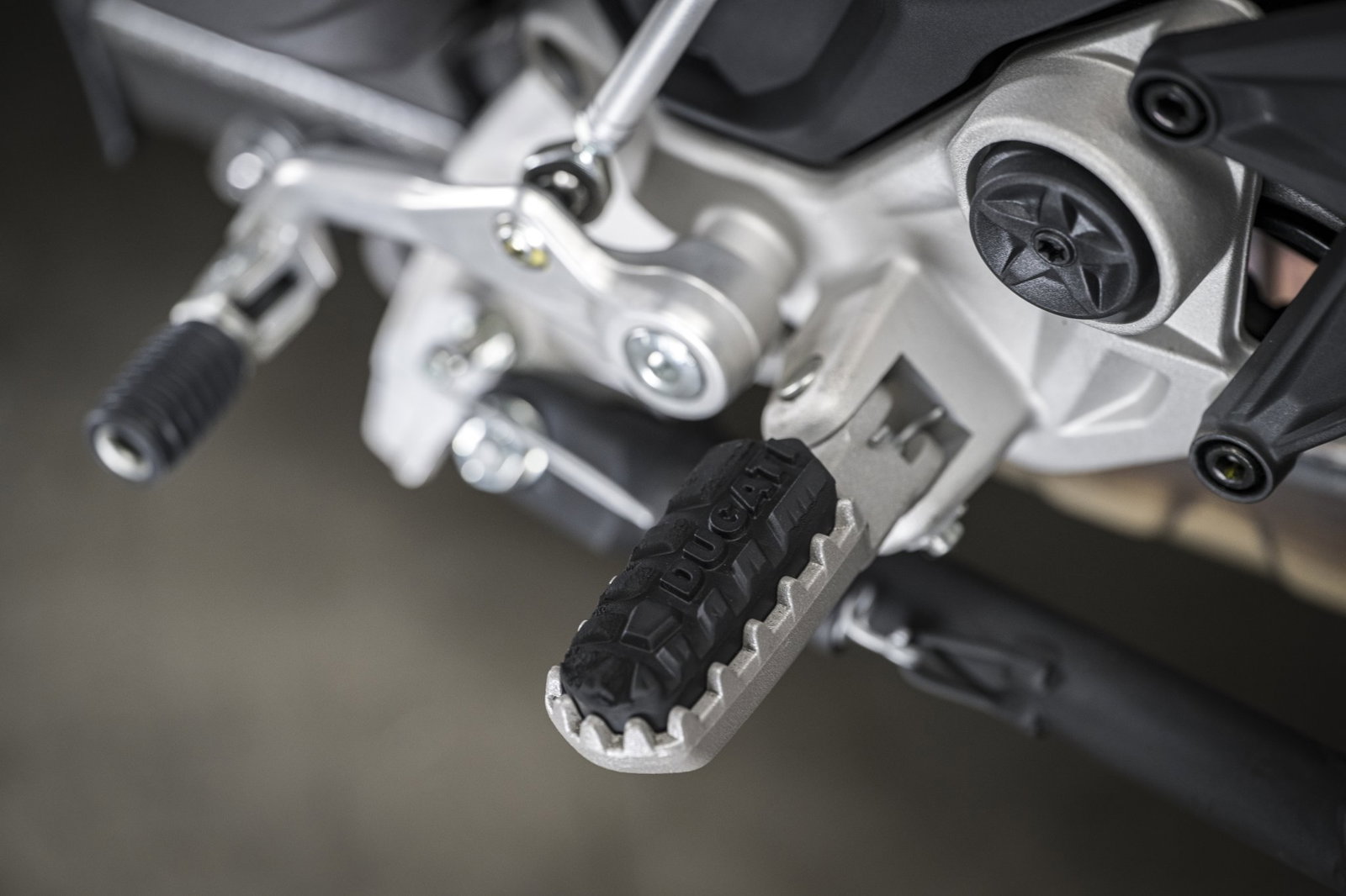 The 2026 Ducati Hypermotard V2 SP - details