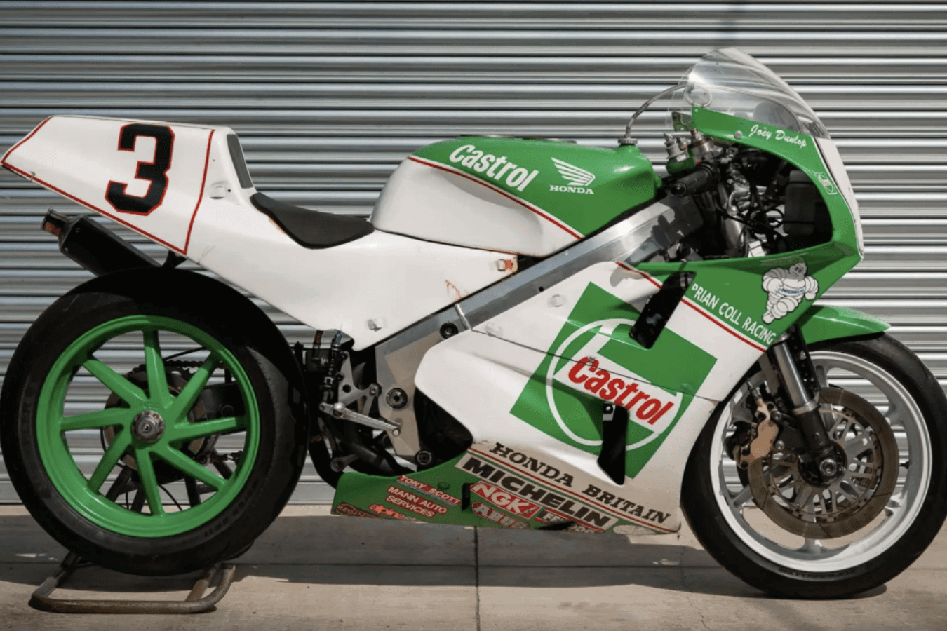 Ex-Joey Dunlop and Steve Hislop Honda. Credit - Iconic Auctioneers.